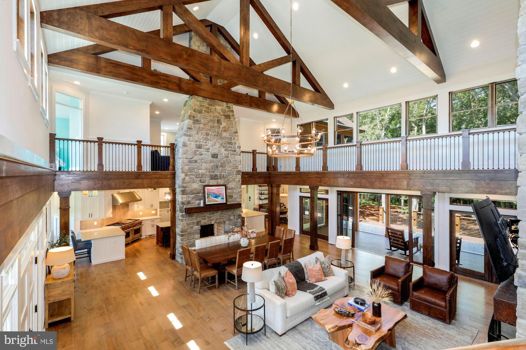 WOLFE POINTE - Residential