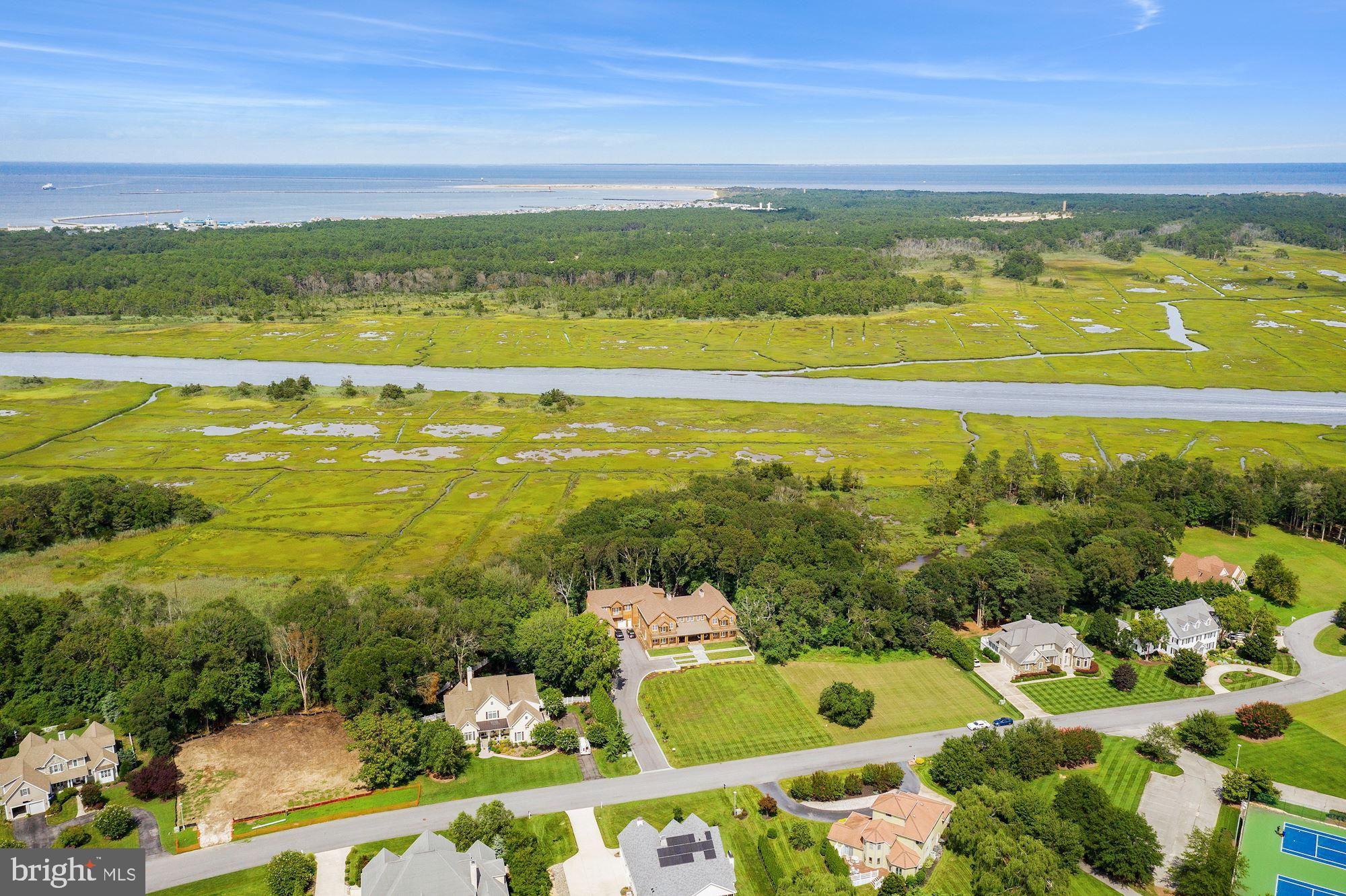 WOLFE POINTE - Residential