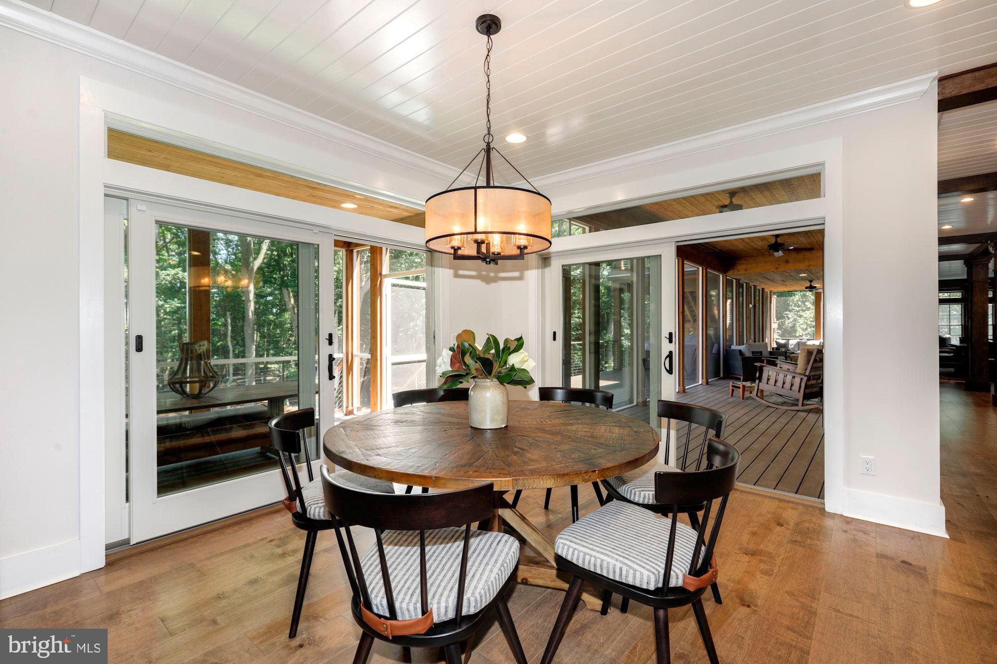 WOLFE POINTE - Residential