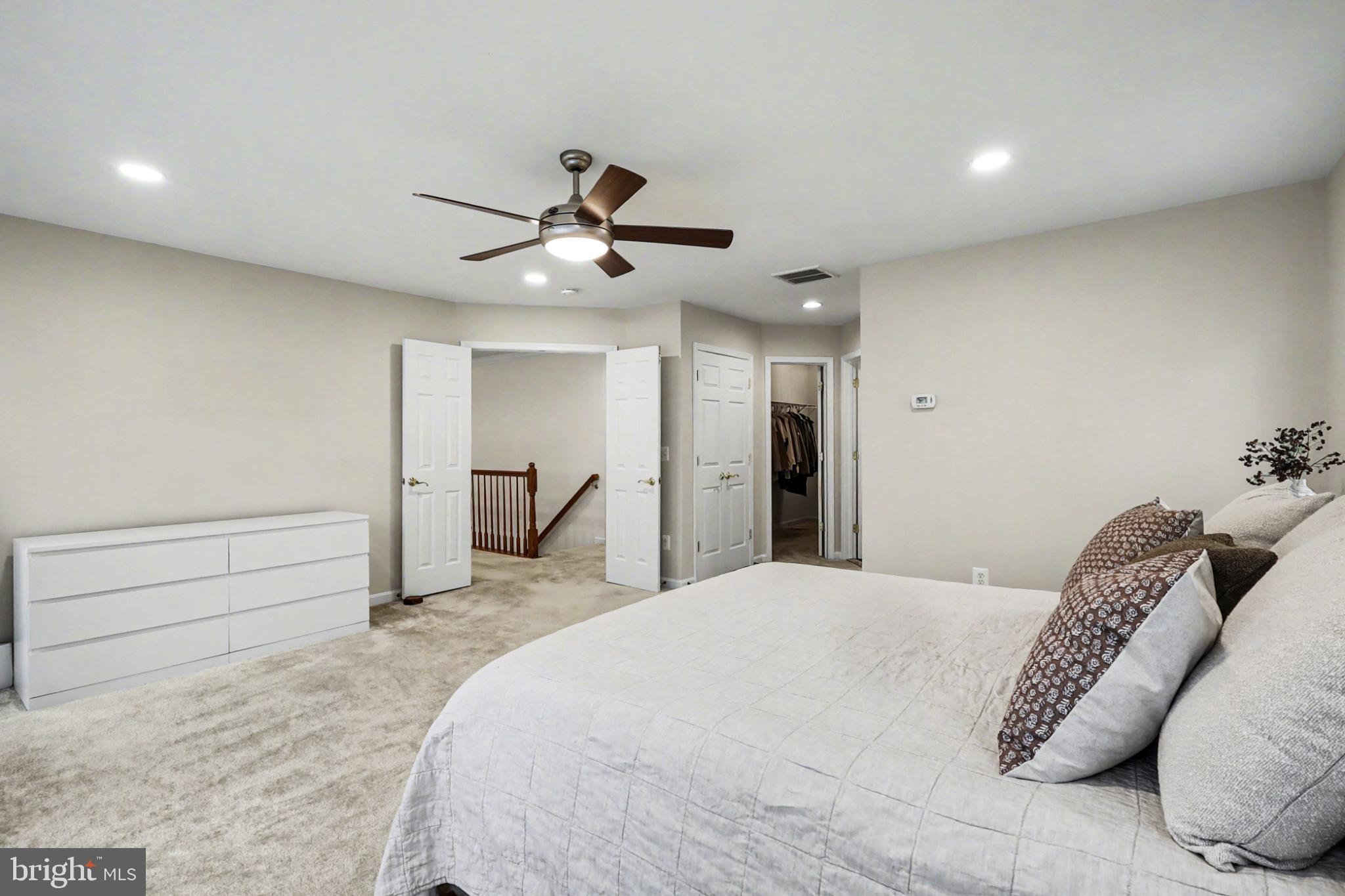 THE VILLAGES AT POTOMAC - Residential