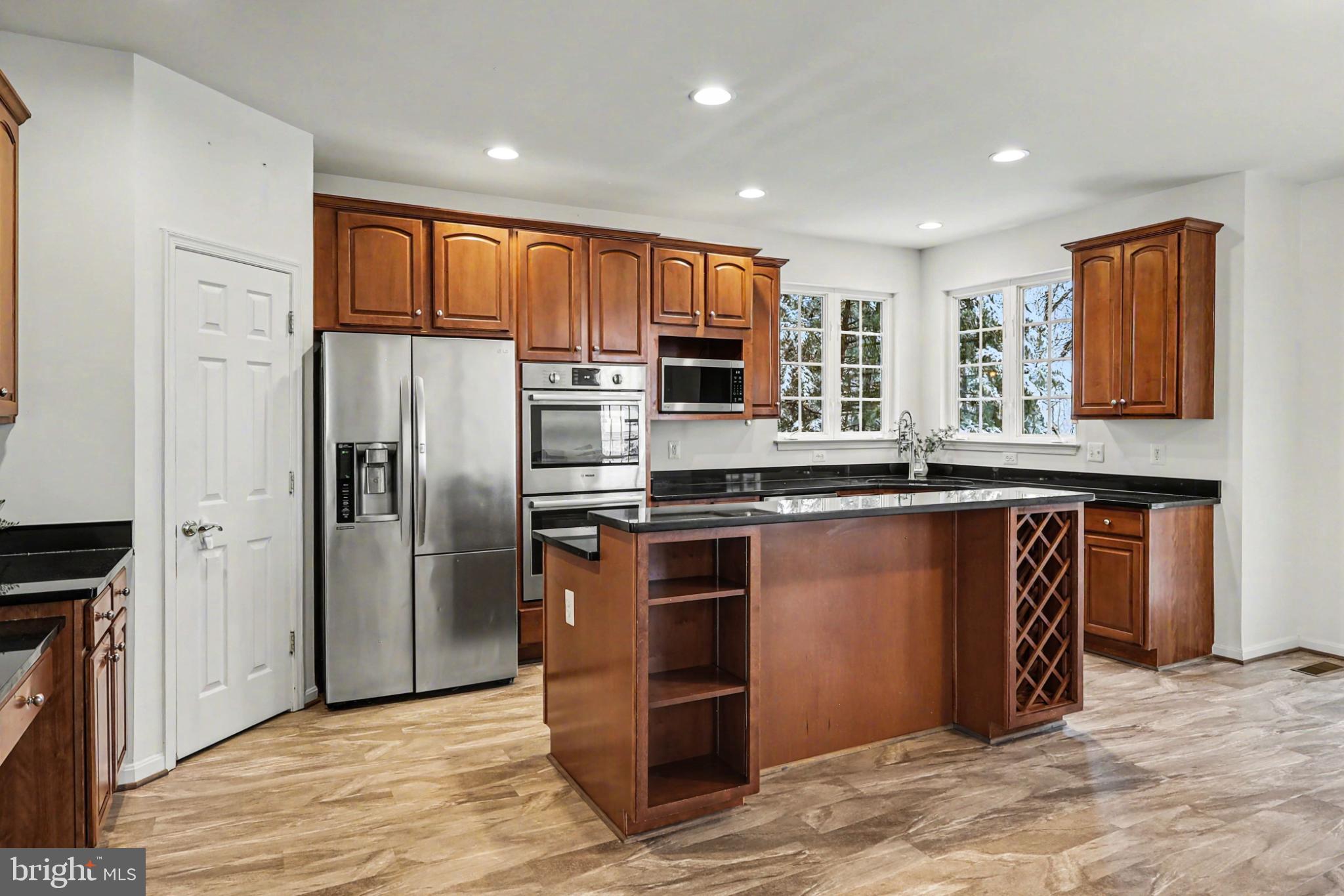 THE VILLAGES AT POTOMAC - Residential