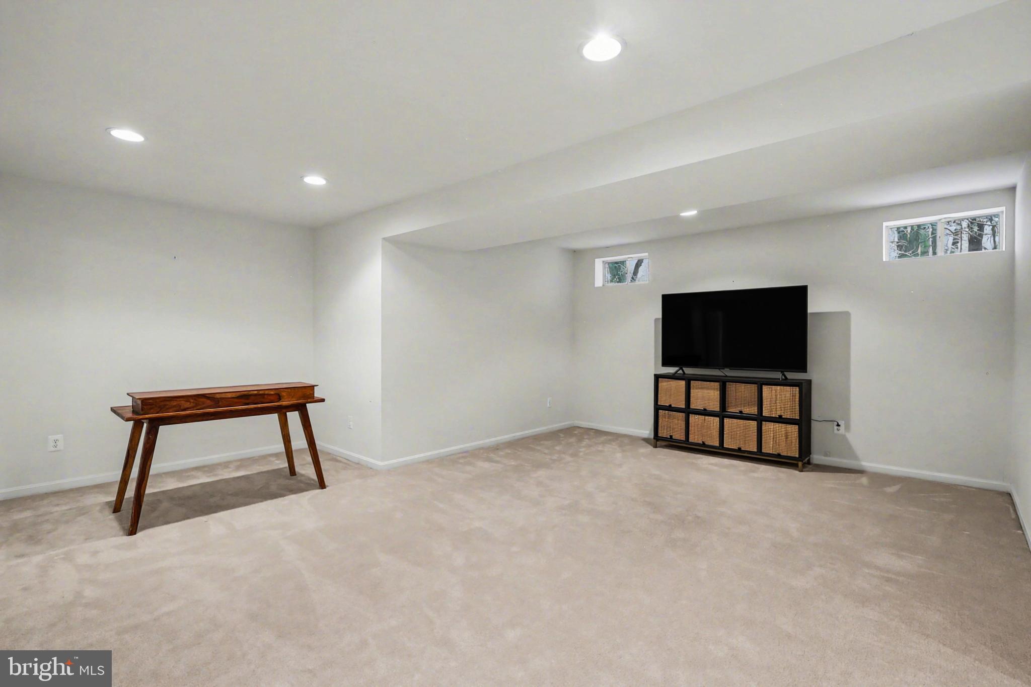 THE VILLAGES AT POTOMAC - Residential