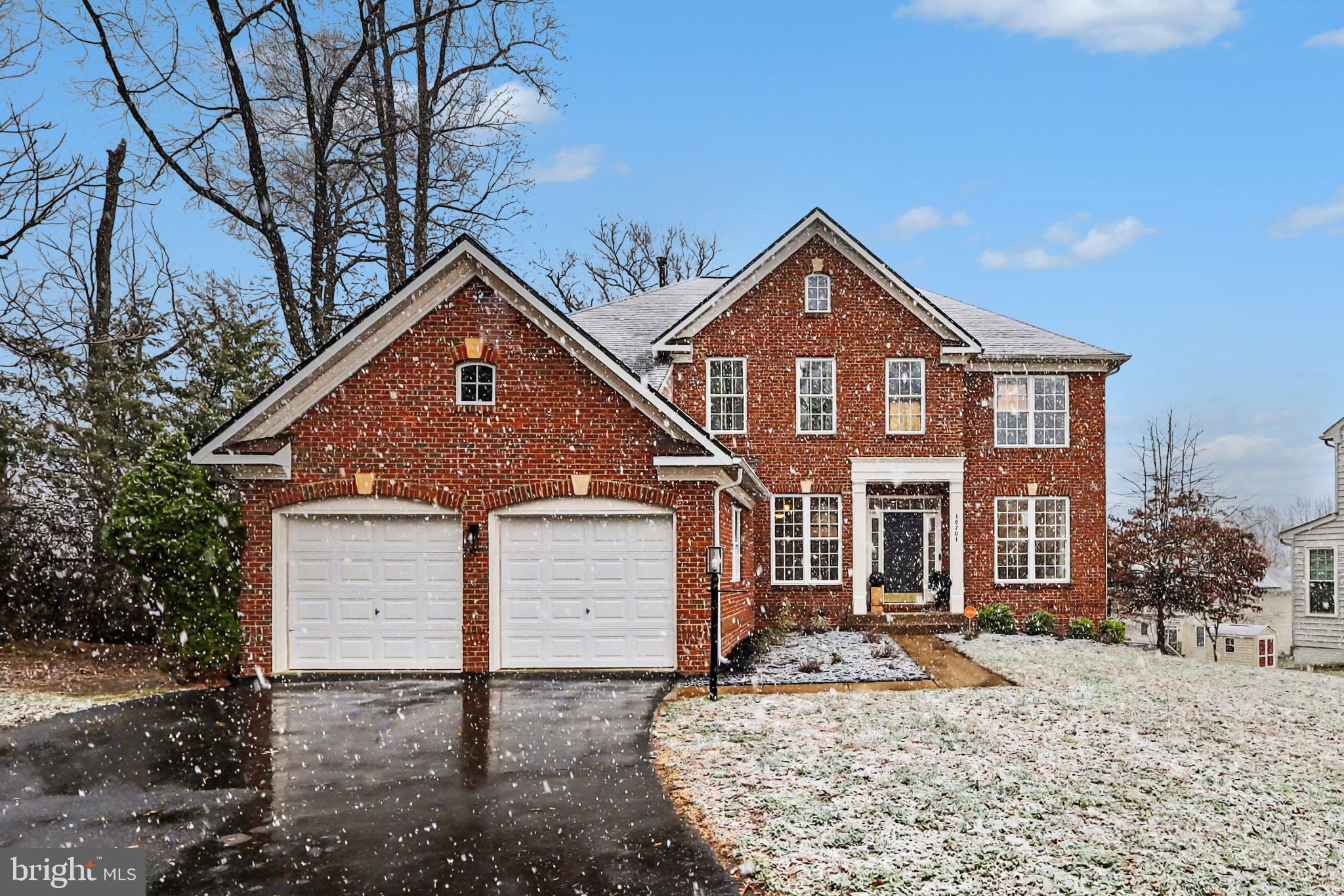 THE VILLAGES AT POTOMAC - Residential