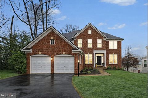 Photo of 19201 Buna Street, TRIANGLE, VA 22172 (MLS # VAPW2114676)