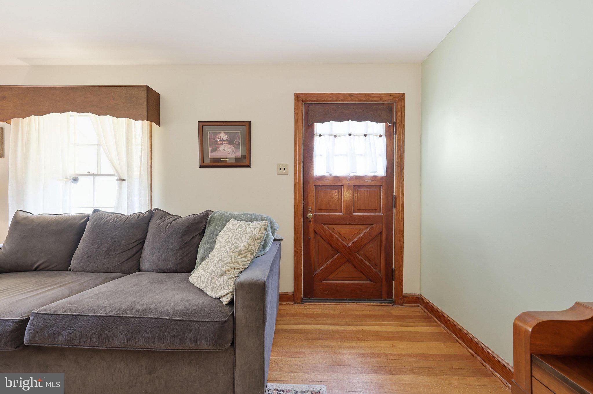 19 NORVA AVENUE