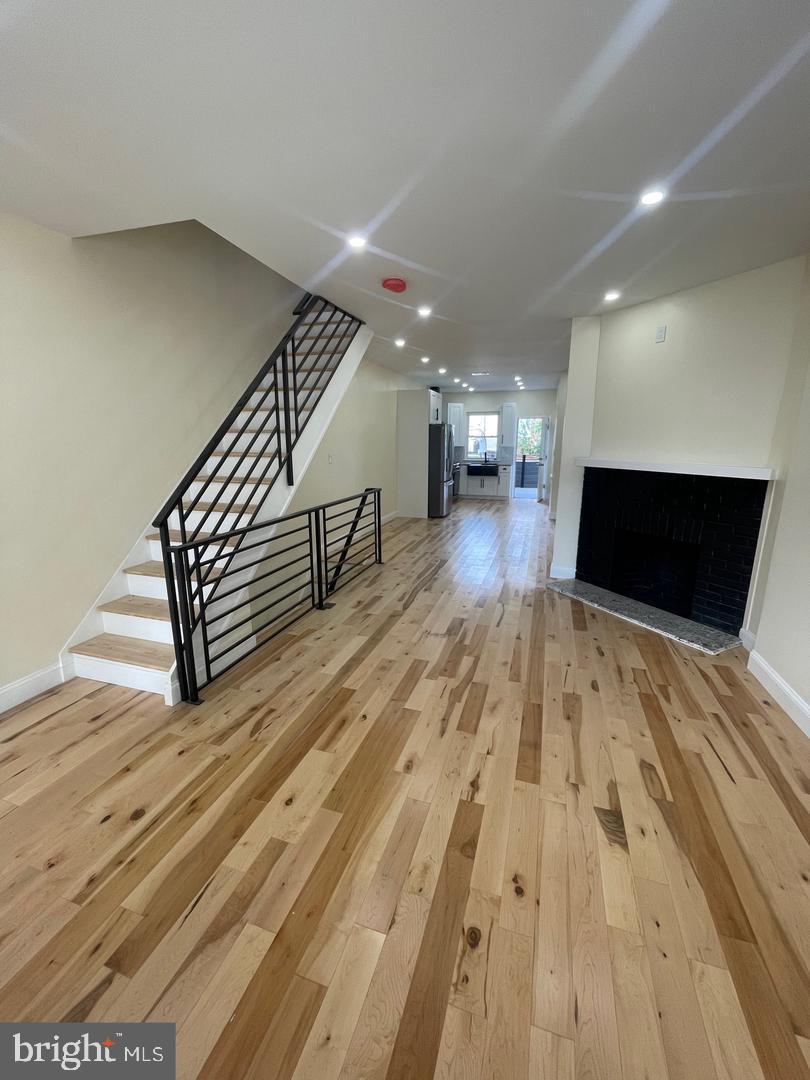 1917 W SPENCER AVENUE