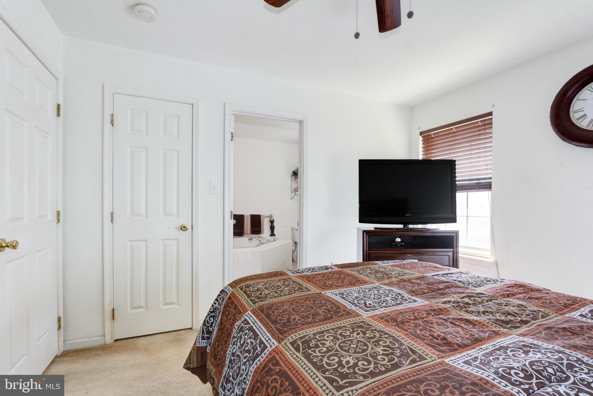 1553 JOHN ADAMS COURT 653