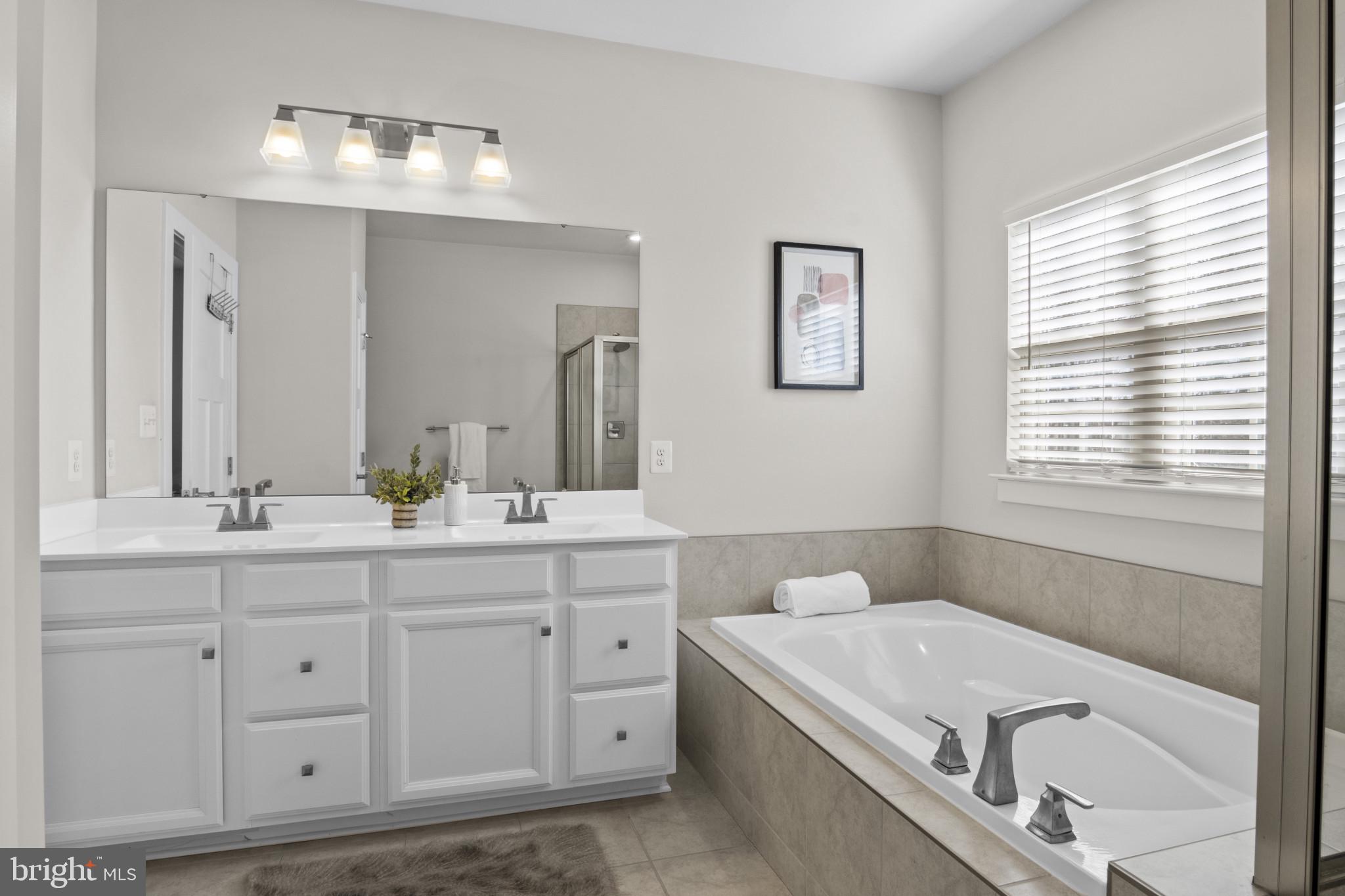 CANTER CREEK - Residential