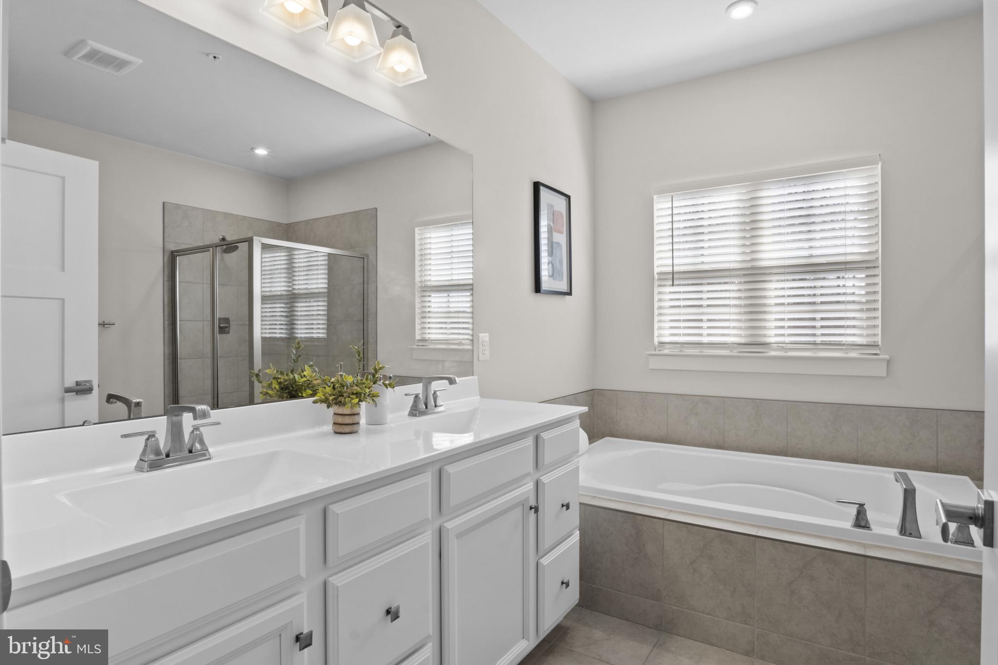 CANTER CREEK - Residential