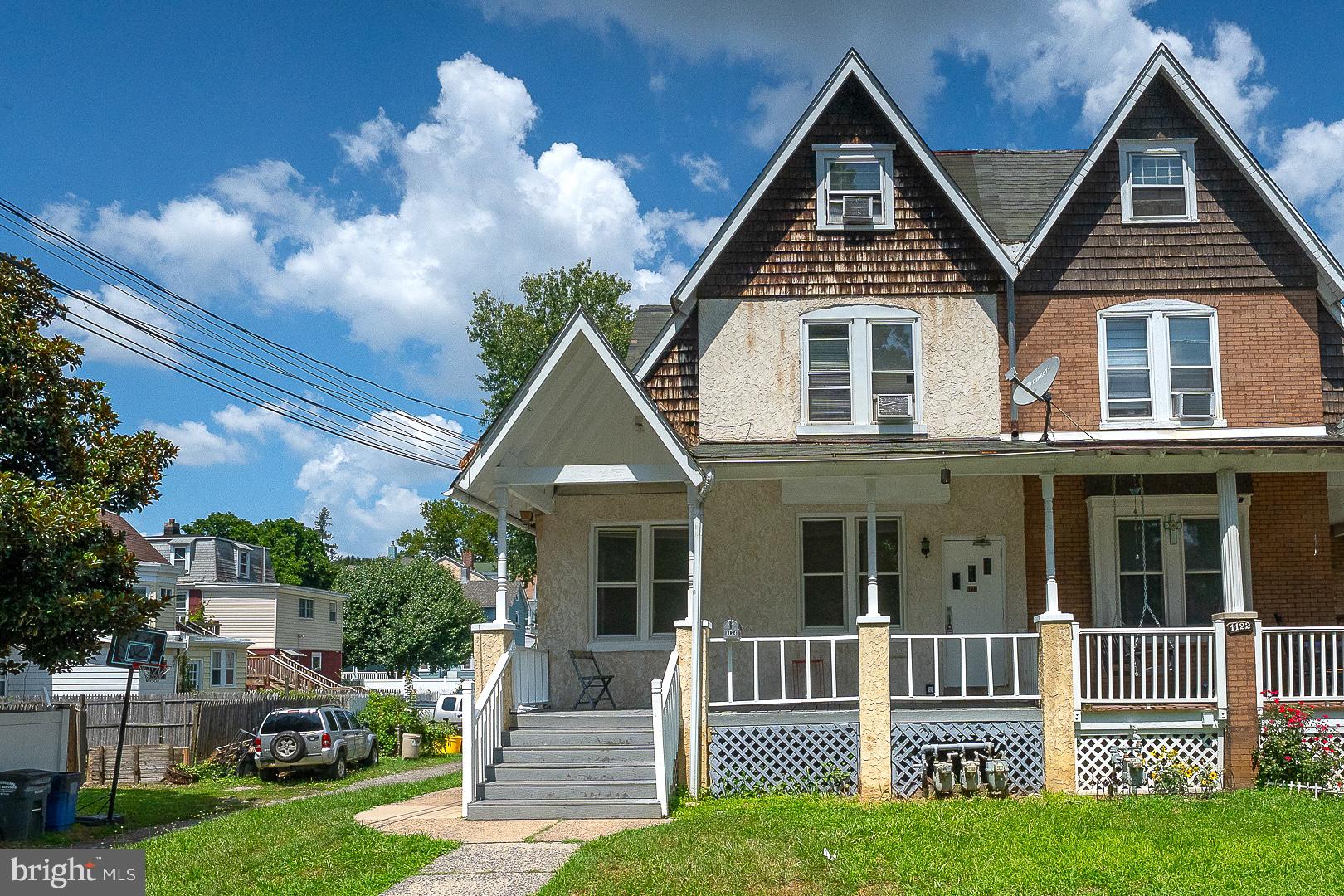 1124 SPRING STREET