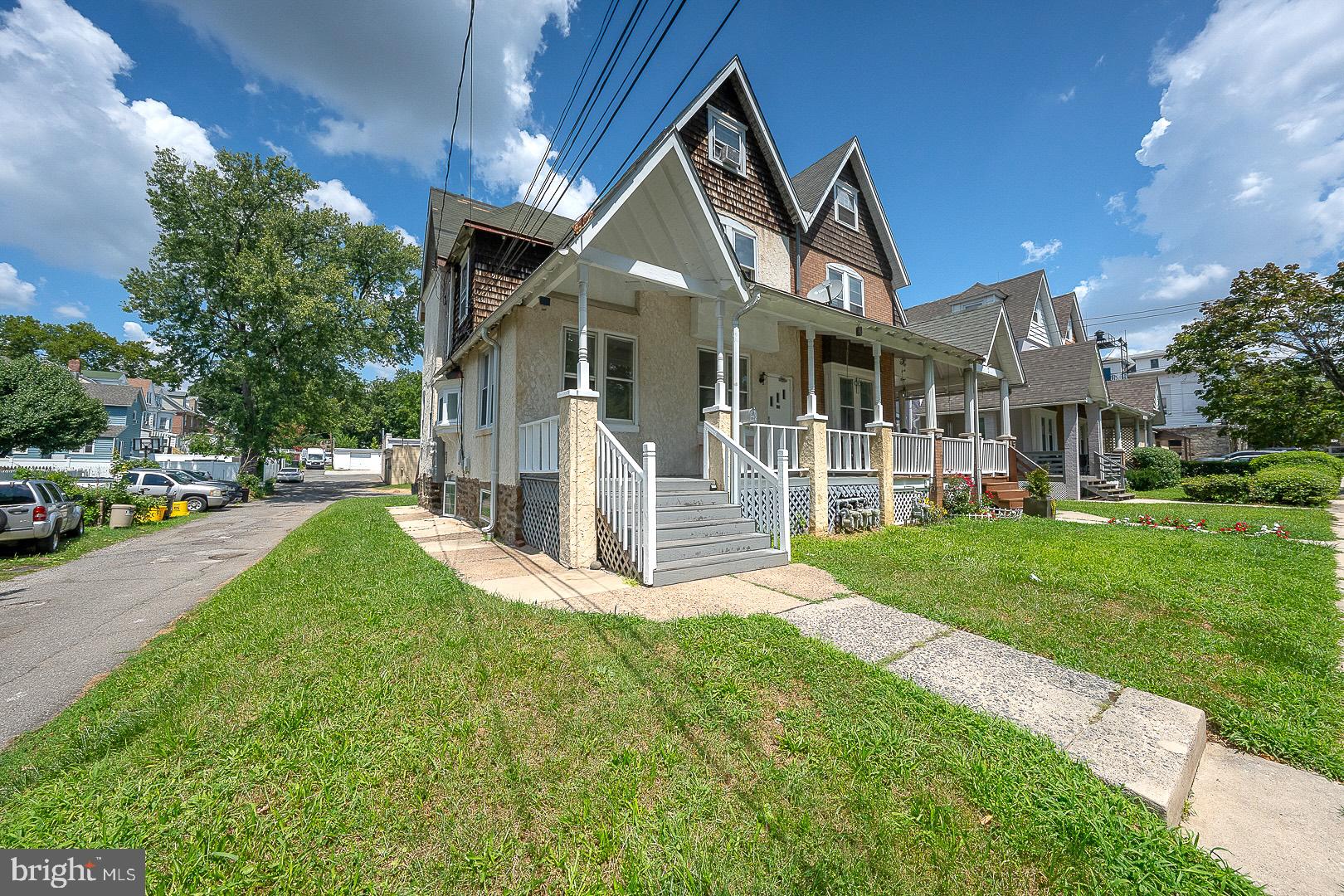 1124 SPRING STREET