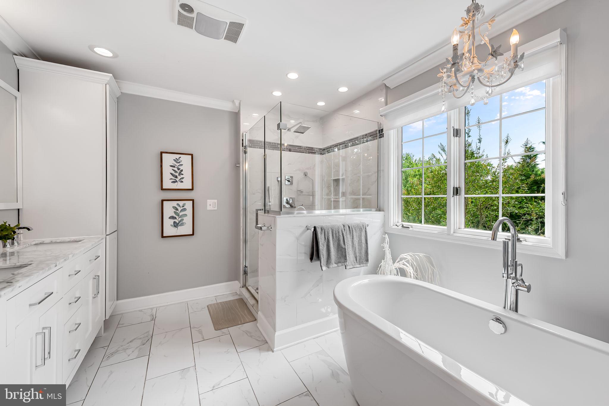 KINGS CHARTER - Residential