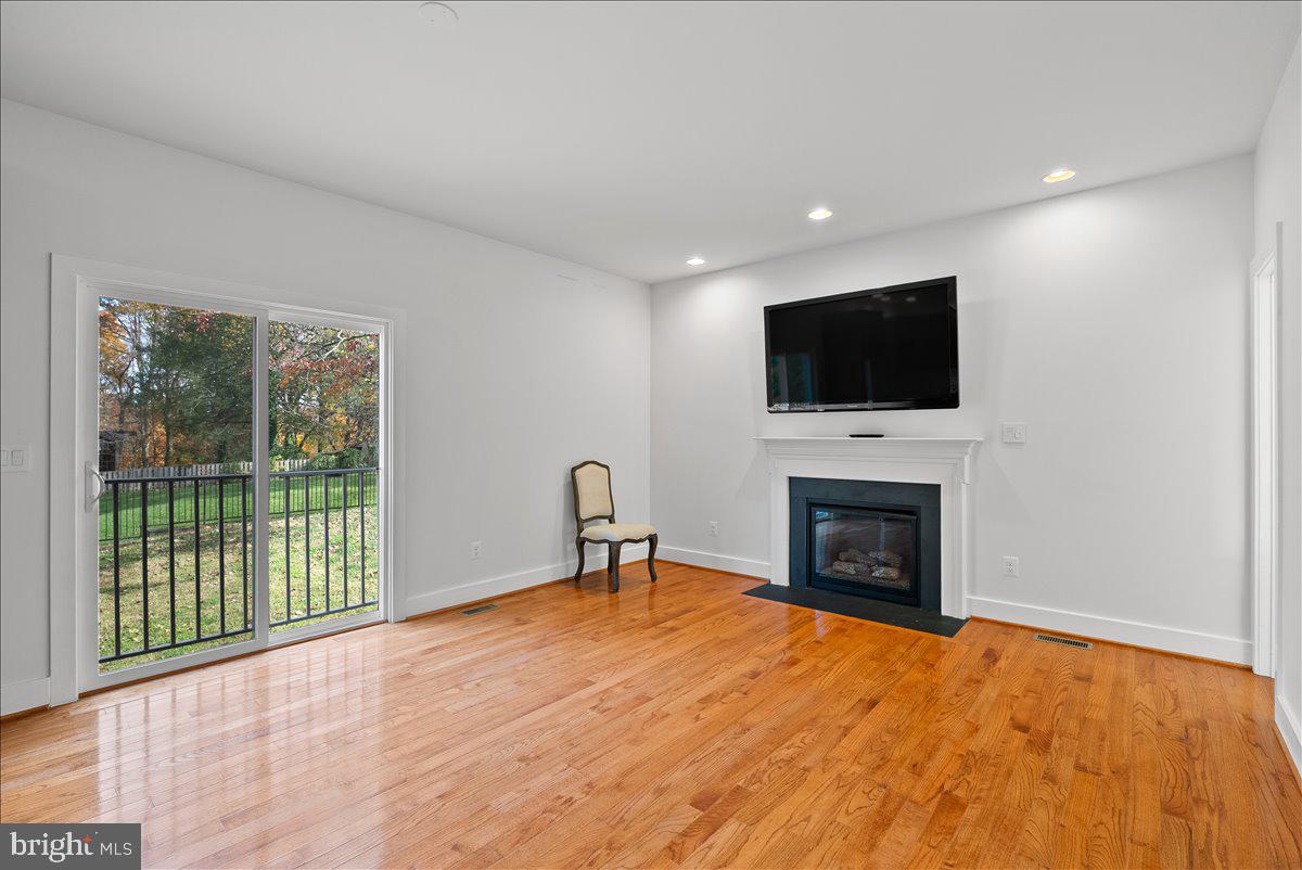 CHESTNUT HILL - Residential Lease