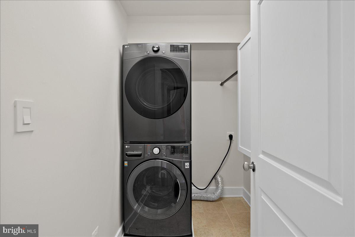 CHESTNUT HILL - Residential Lease