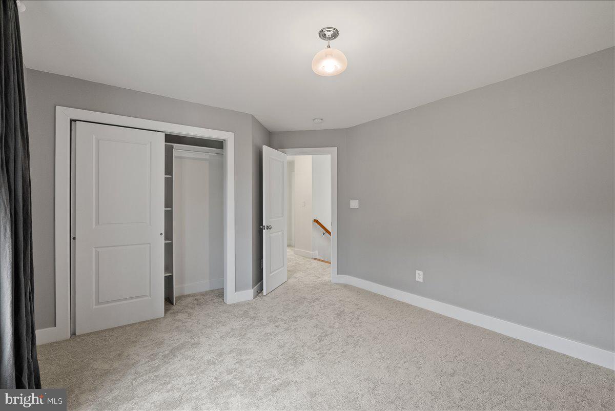 CHESTNUT HILL - Residential Lease