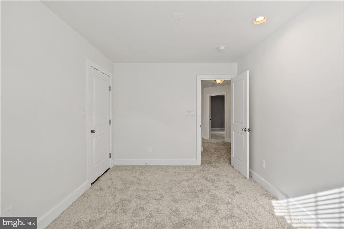 CHESTNUT HILL - Residential Lease