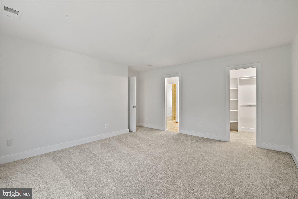 CHESTNUT HILL - Residential Lease