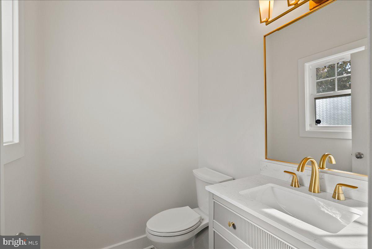 CHESTNUT HILL - Residential Lease