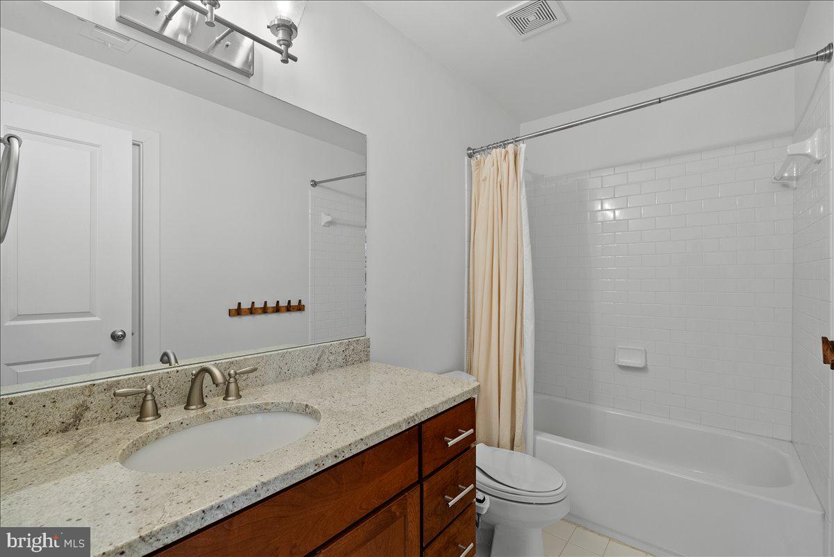 CHESTNUT HILL - Residential Lease