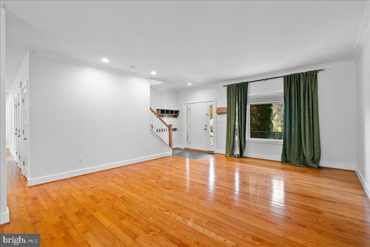 CHESTNUT HILL - Residential Lease