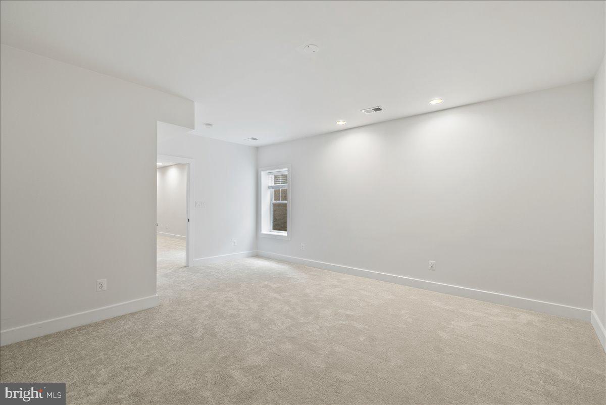 CHESTNUT HILL - Residential Lease