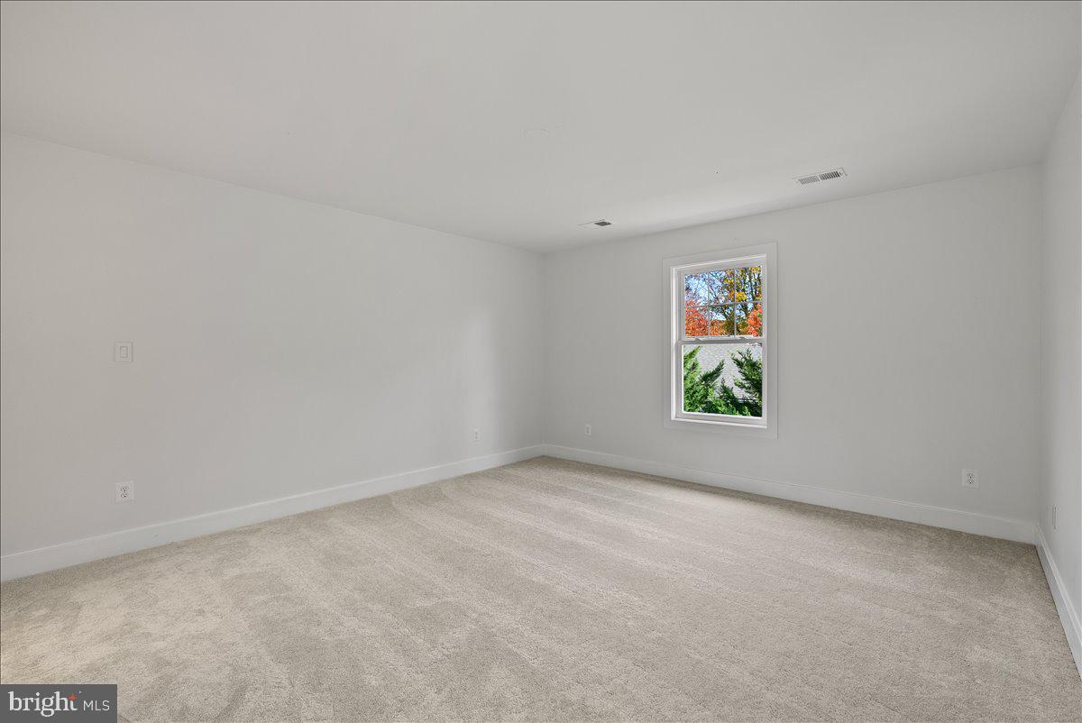 CHESTNUT HILL - Residential Lease