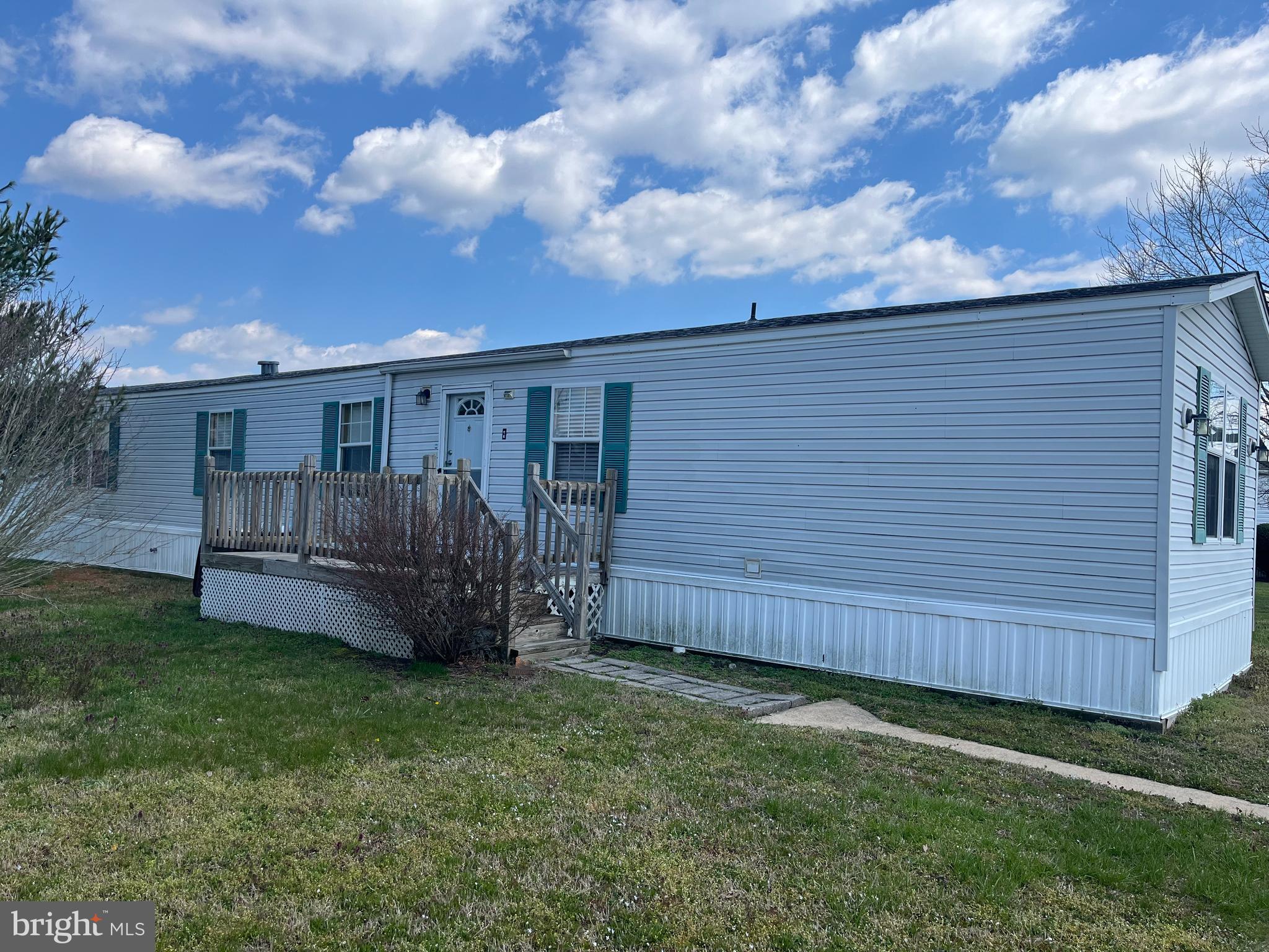 STRAWBERRY VILLAGE - Residential