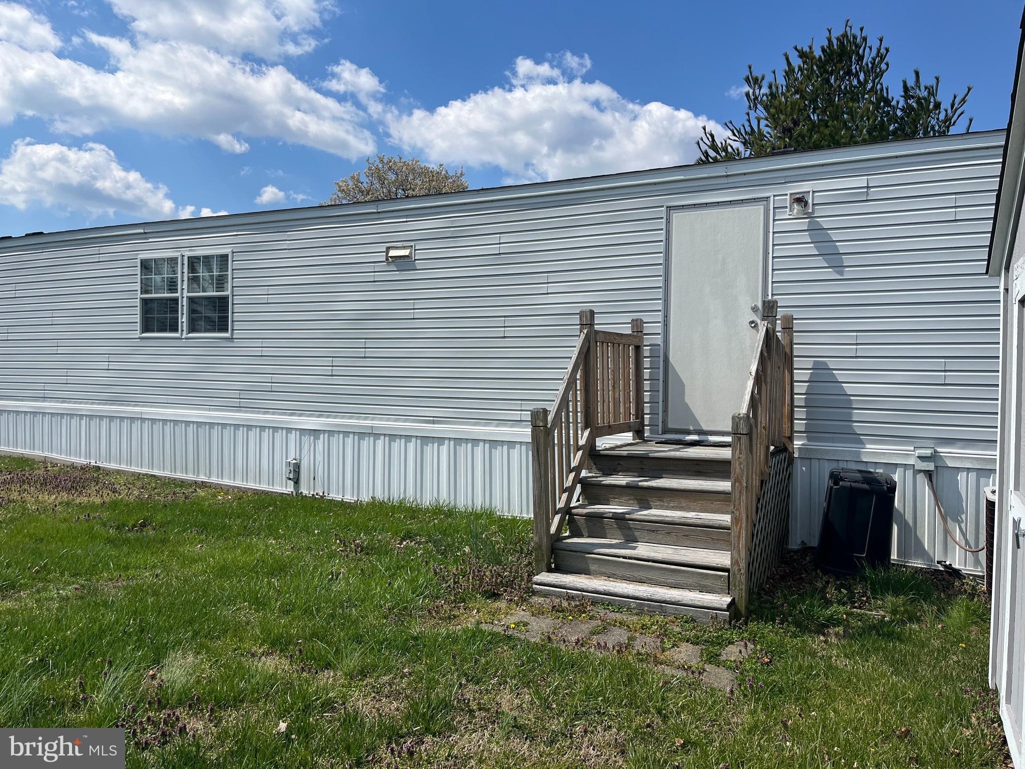 STRAWBERRY VILLAGE - Residential