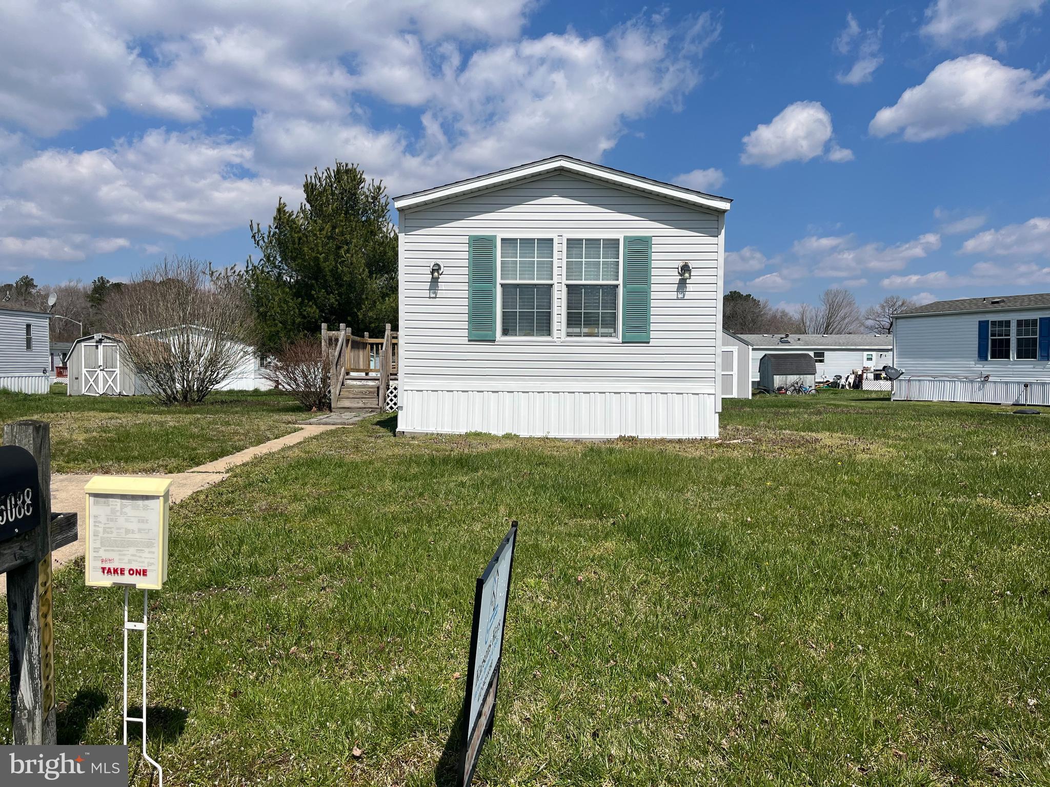 STRAWBERRY VILLAGE - Residential