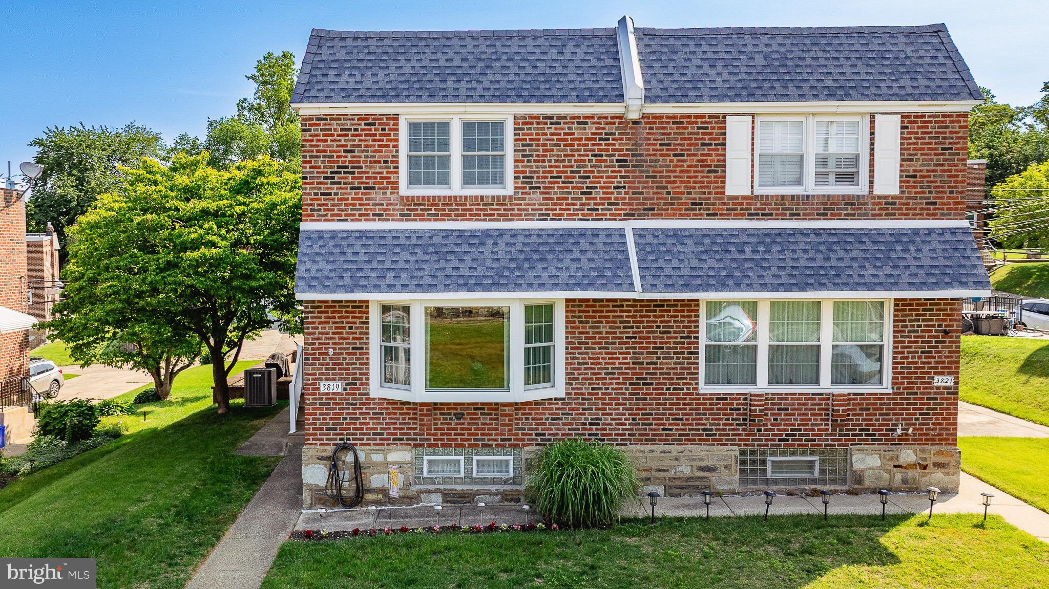 Charming Twin Home in the Quiet Torresdale Neighborhood.
Welcome to your dream twin home, nestled in a serene and friendly community. This beautifully updated property features new windows that usher in natural light, along with a modern water heater and an updated roof for peace of mind. The newly paved driveway (suitable for three vehicles) enhances curb appeal, leading you to a delightful EP Henry patio—perfect for outdoor gatherings or relaxing evenings.
Step inside to discover an inviting atmosphere, highlighted by a completely updated kitchen boasting elegant white cabinets and contemporary finishes. The stylish bathroom has also been tastefully renovated, ensuring comfort and convenience. With all these fantastic updates, this twin home is ready to create lasting memories. Don’t miss the opportunity to call this gem yours! Schedule a tour today.