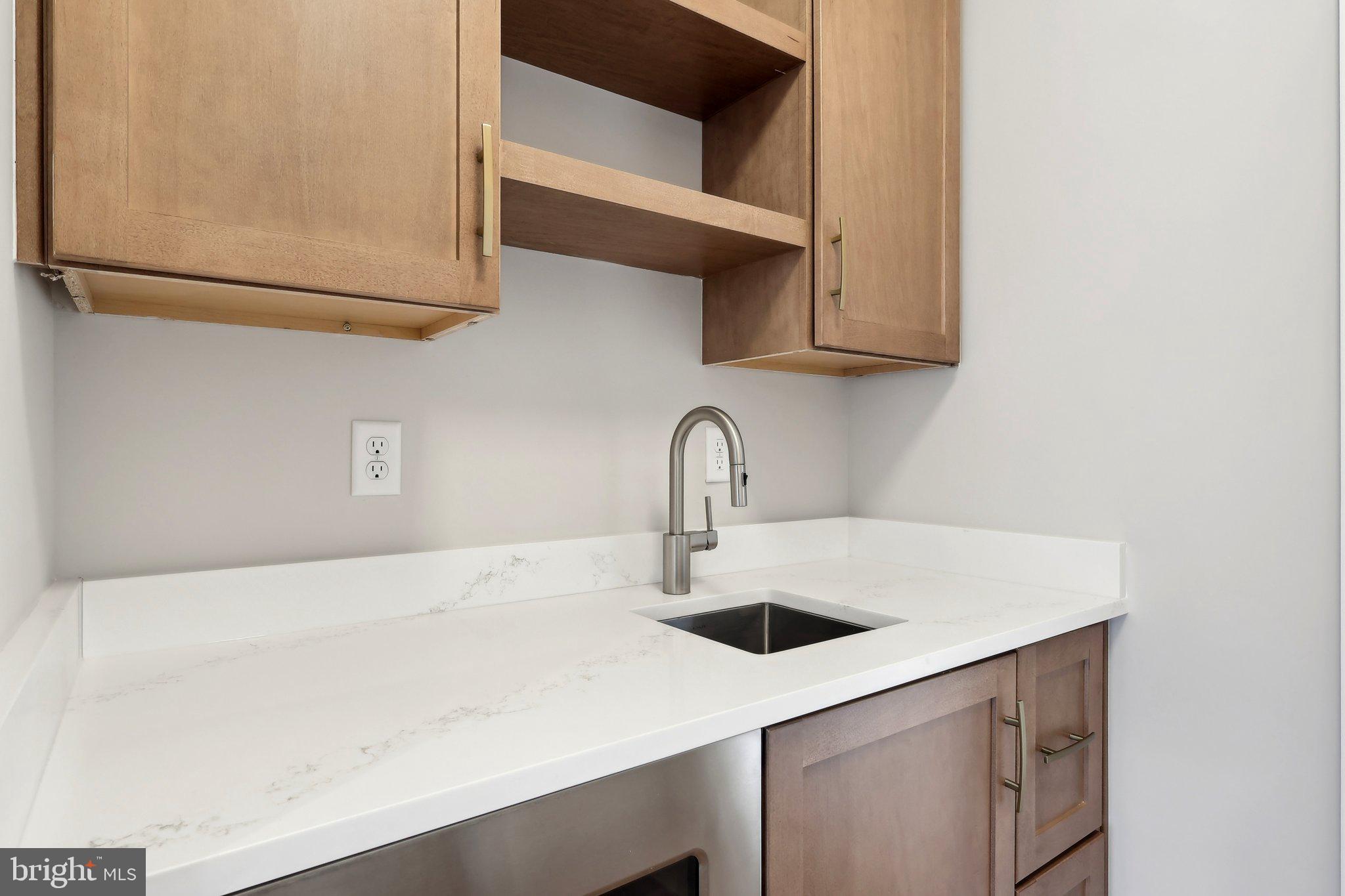 GARNET POINTE - Residential