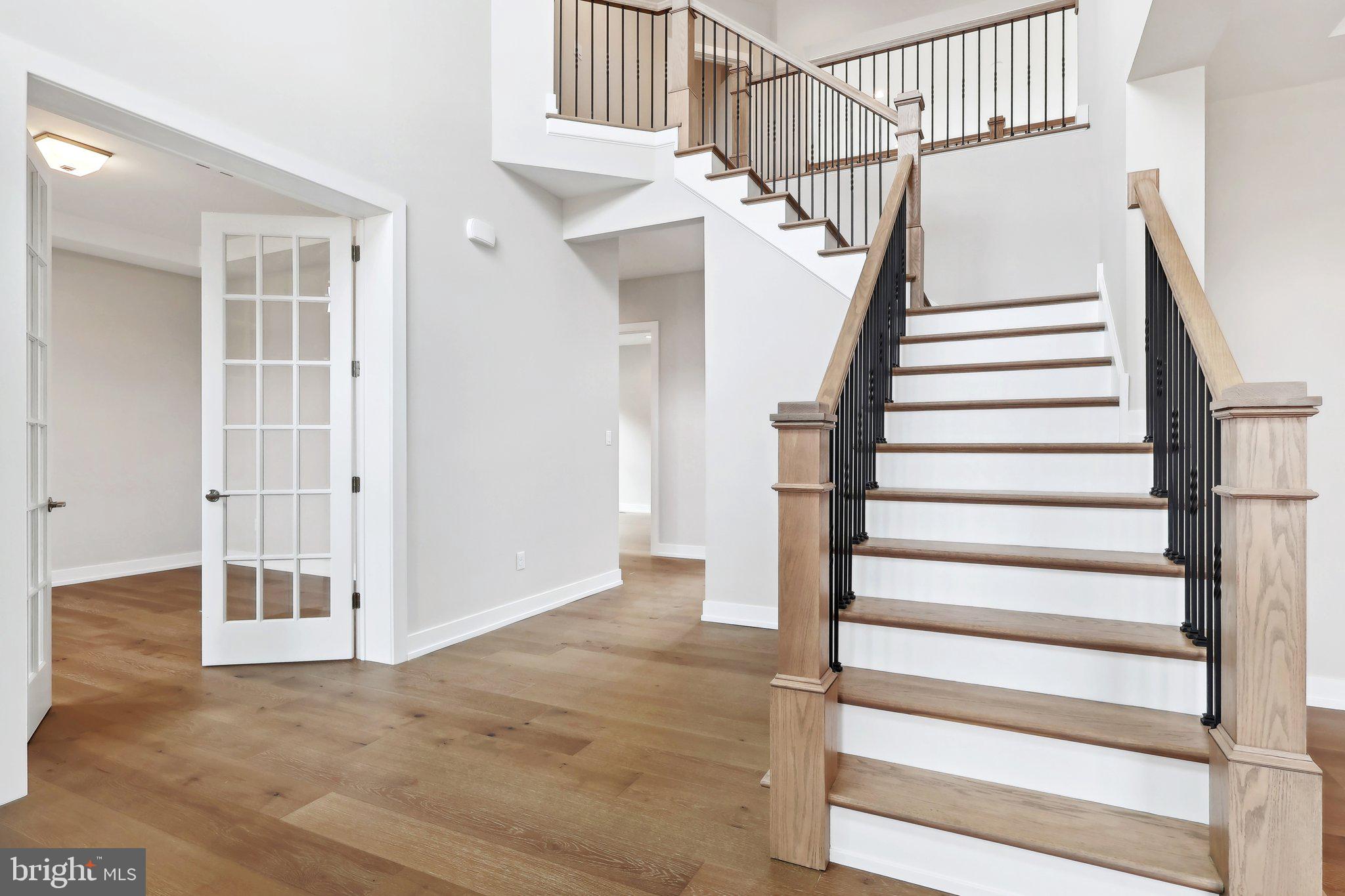 GARNET POINTE - Residential