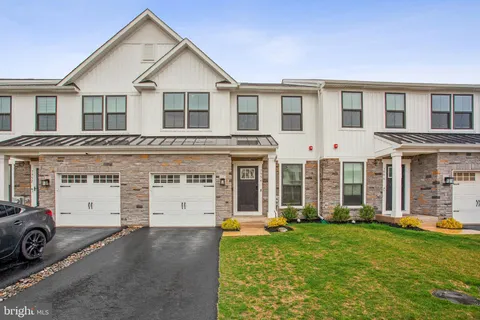 7954 Milltown Circle, Cheltenham, PA MLS: PAMC2134374