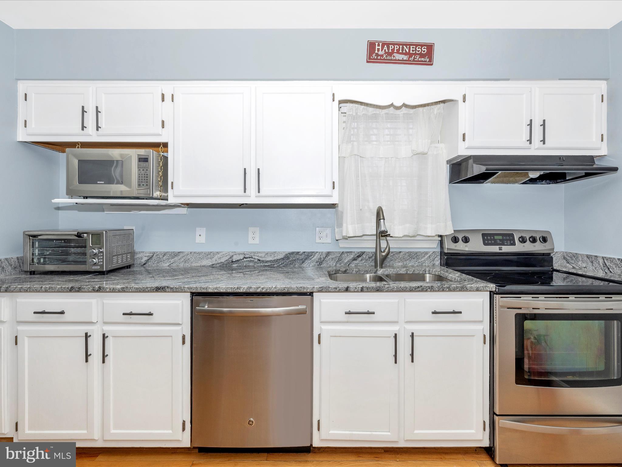 MT AIRY ESTATES - Residential