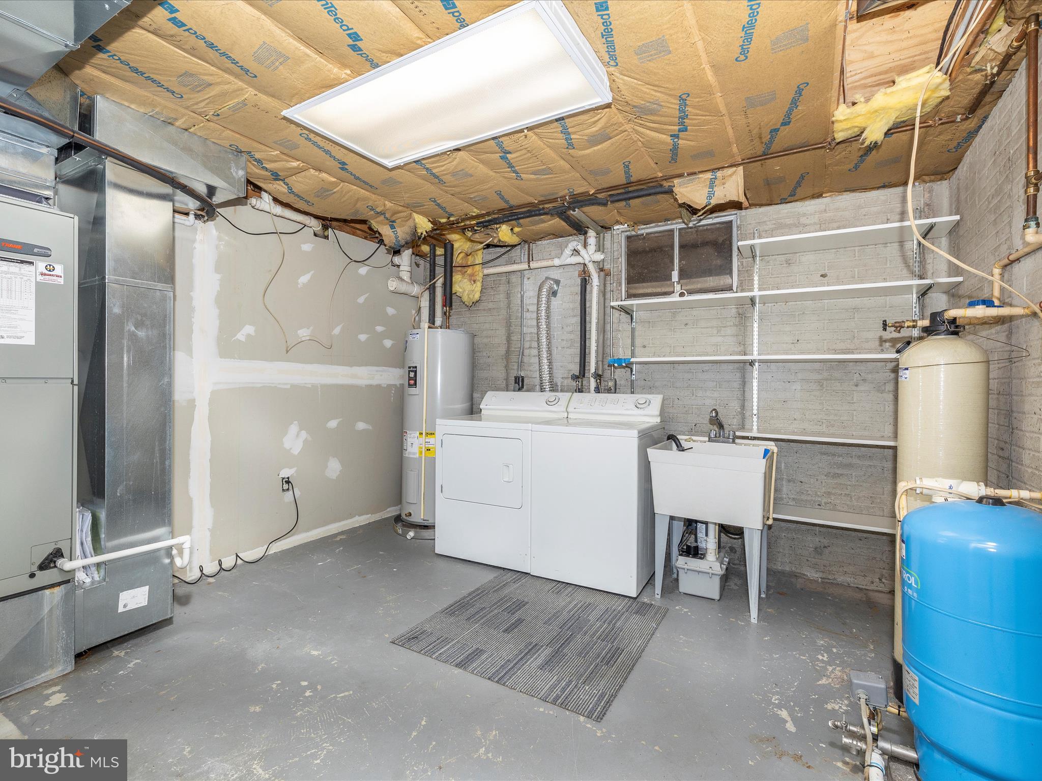 MT AIRY ESTATES - Residential