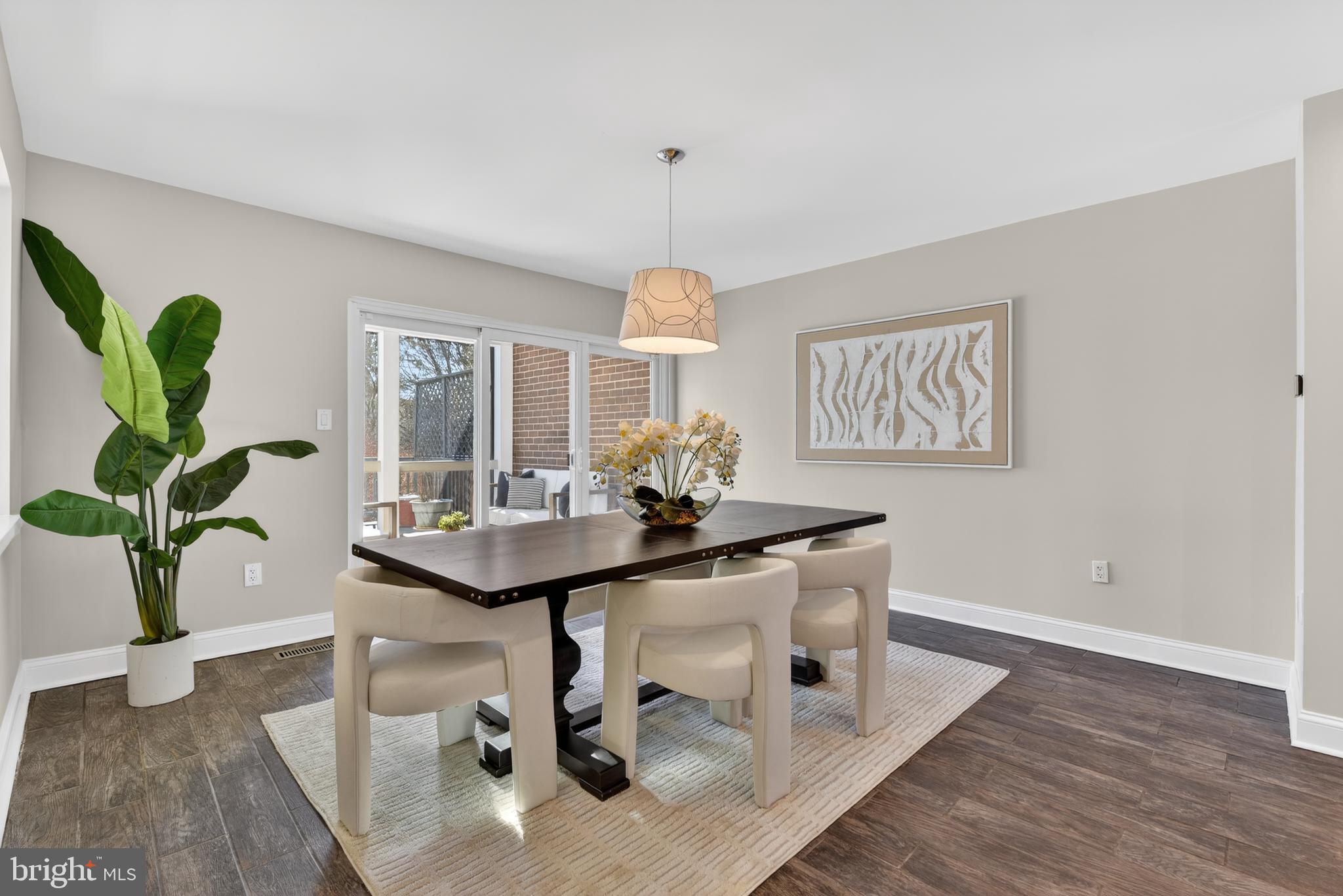 RESTON - Residential