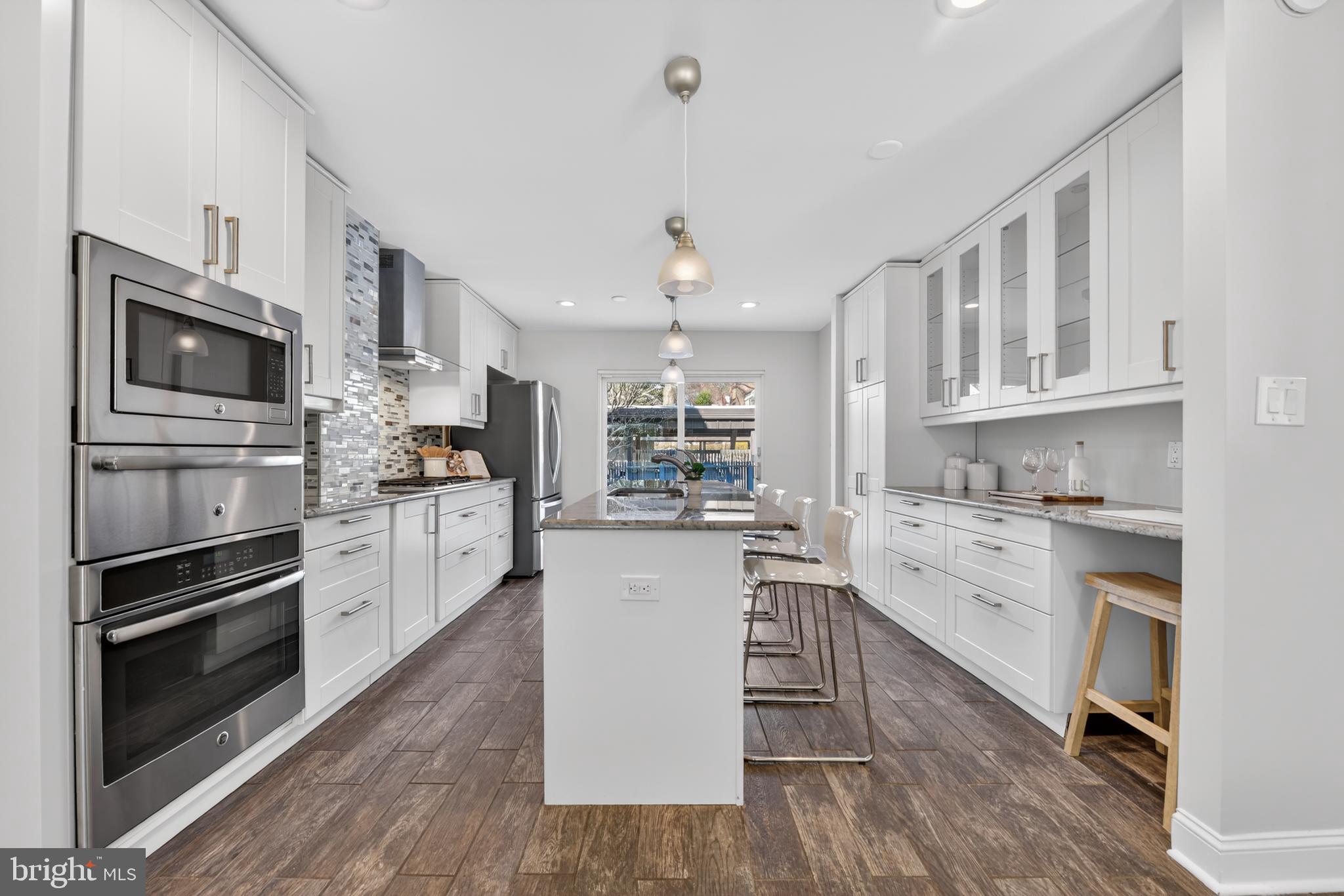 RESTON - Residential