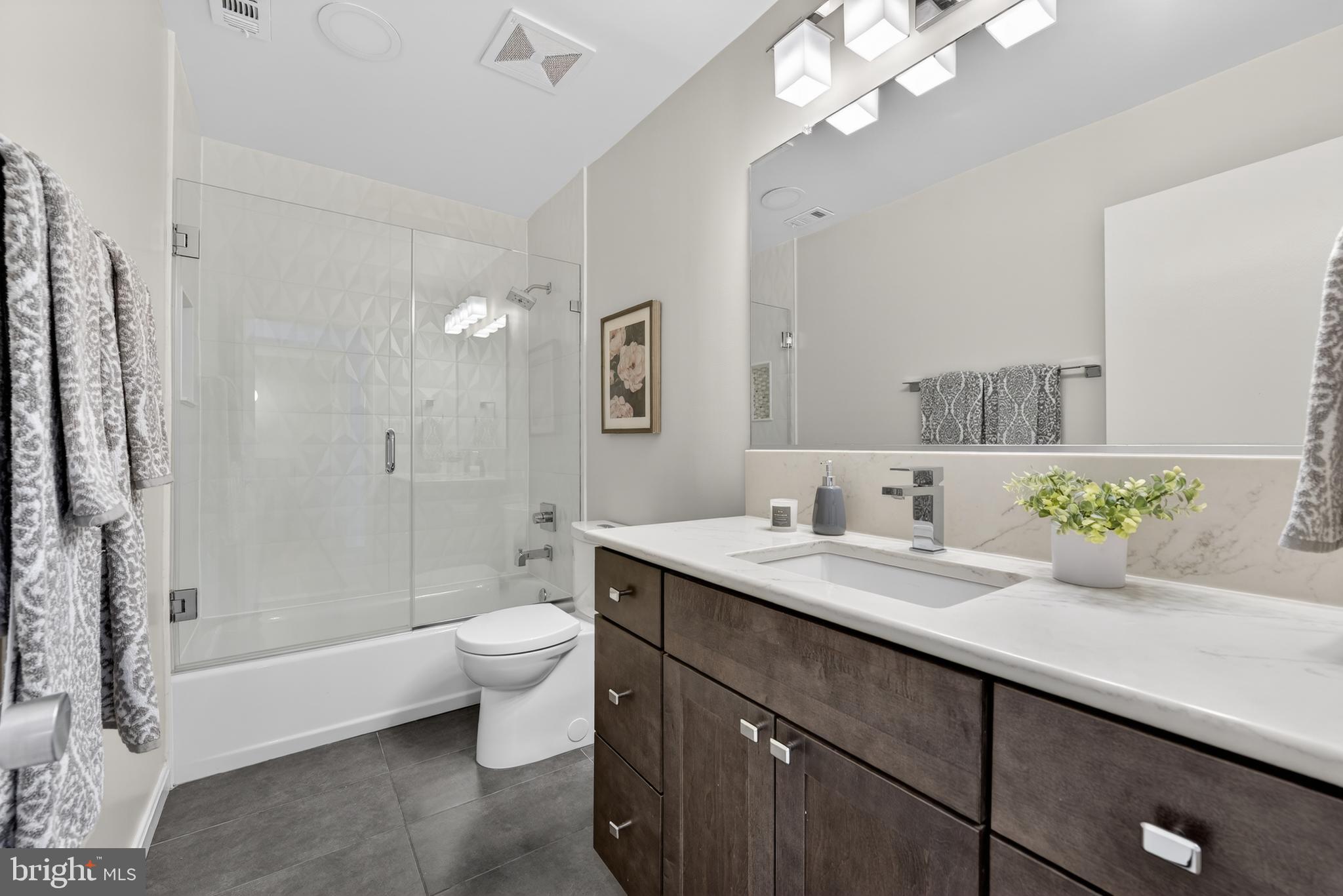 RESTON - Residential