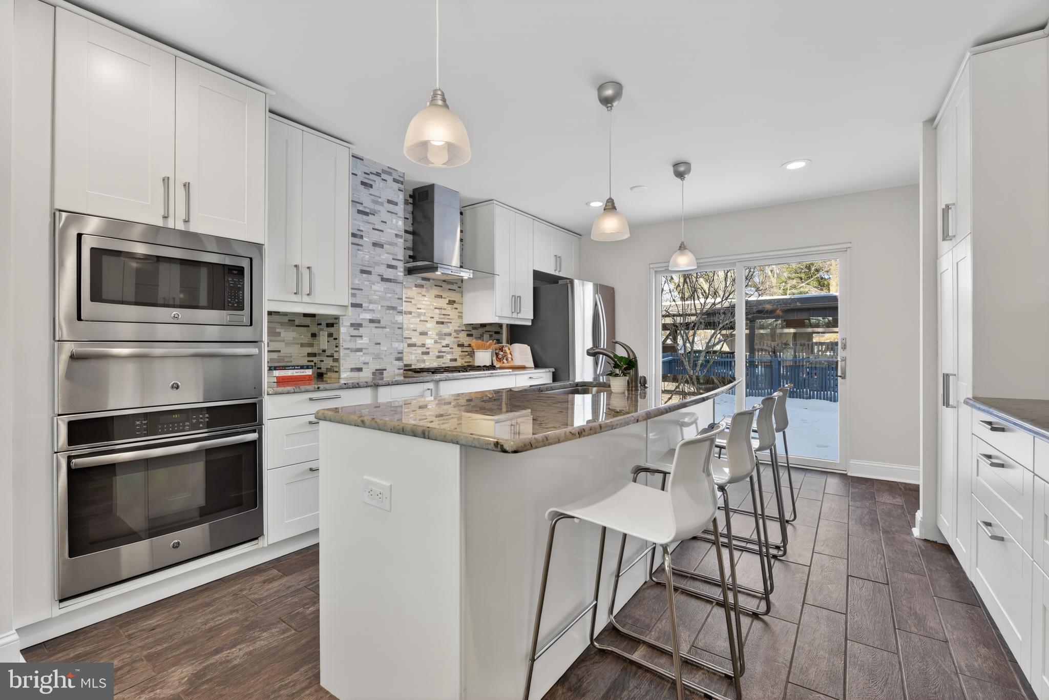 RESTON - Residential