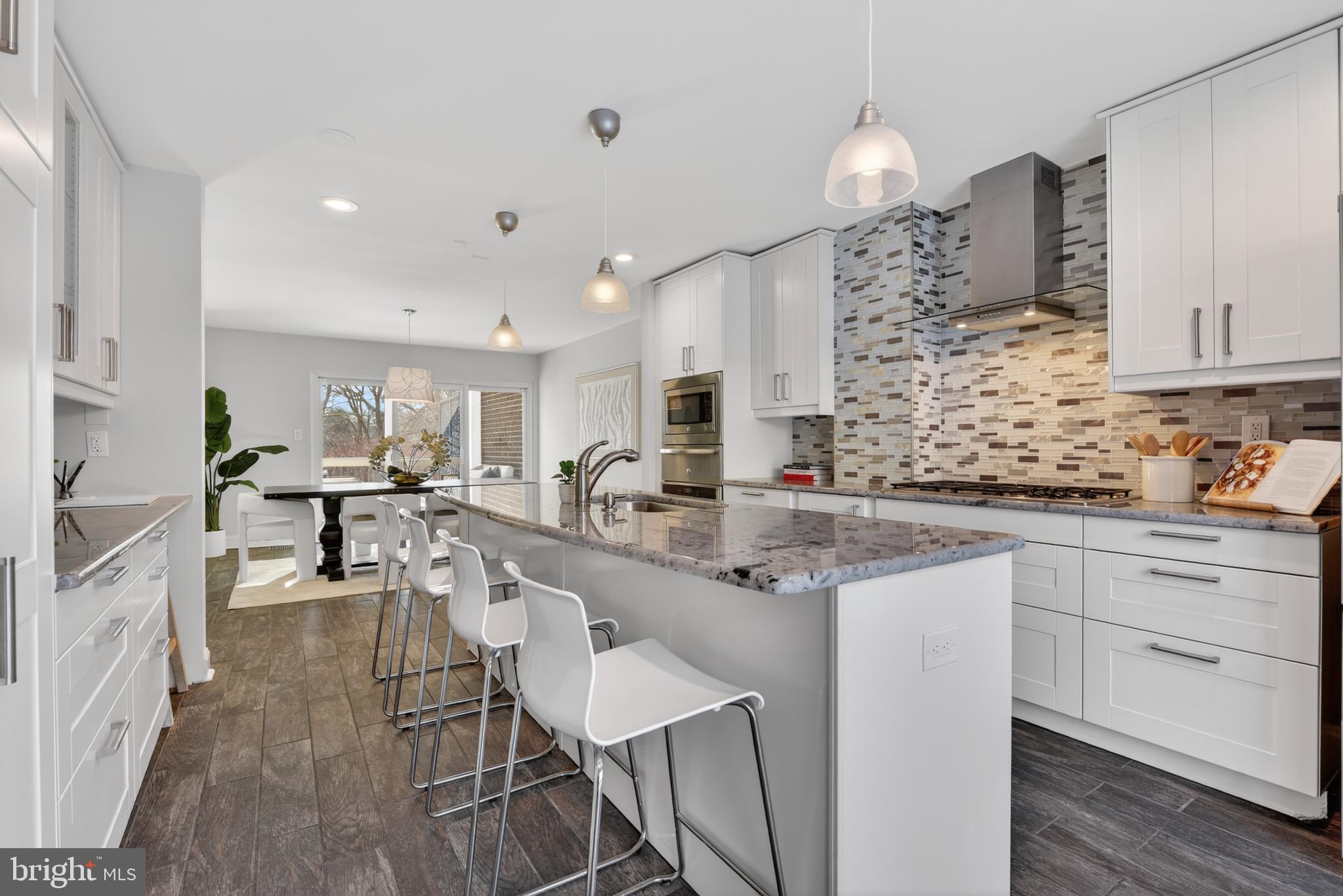 RESTON - Residential