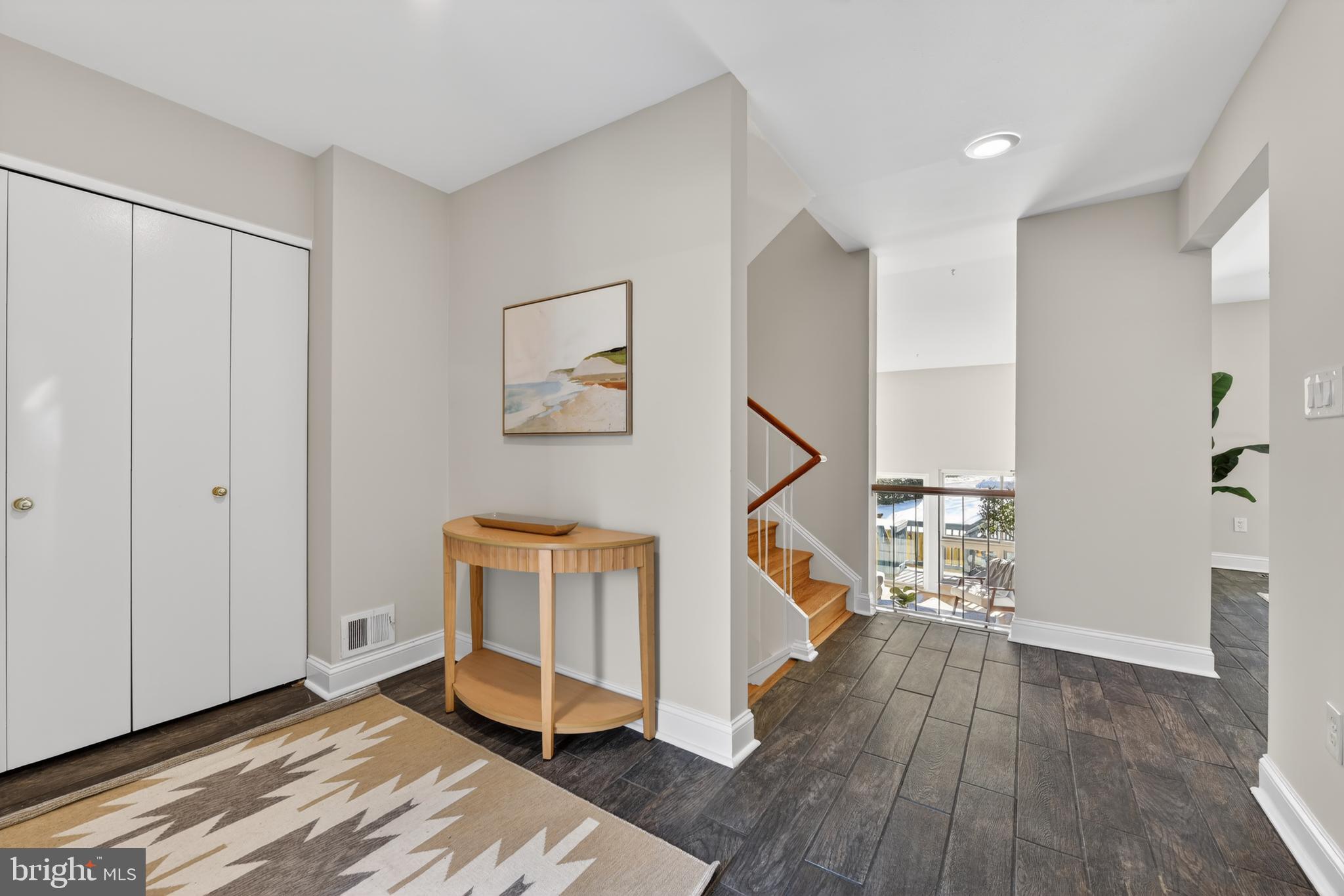 RESTON - Residential