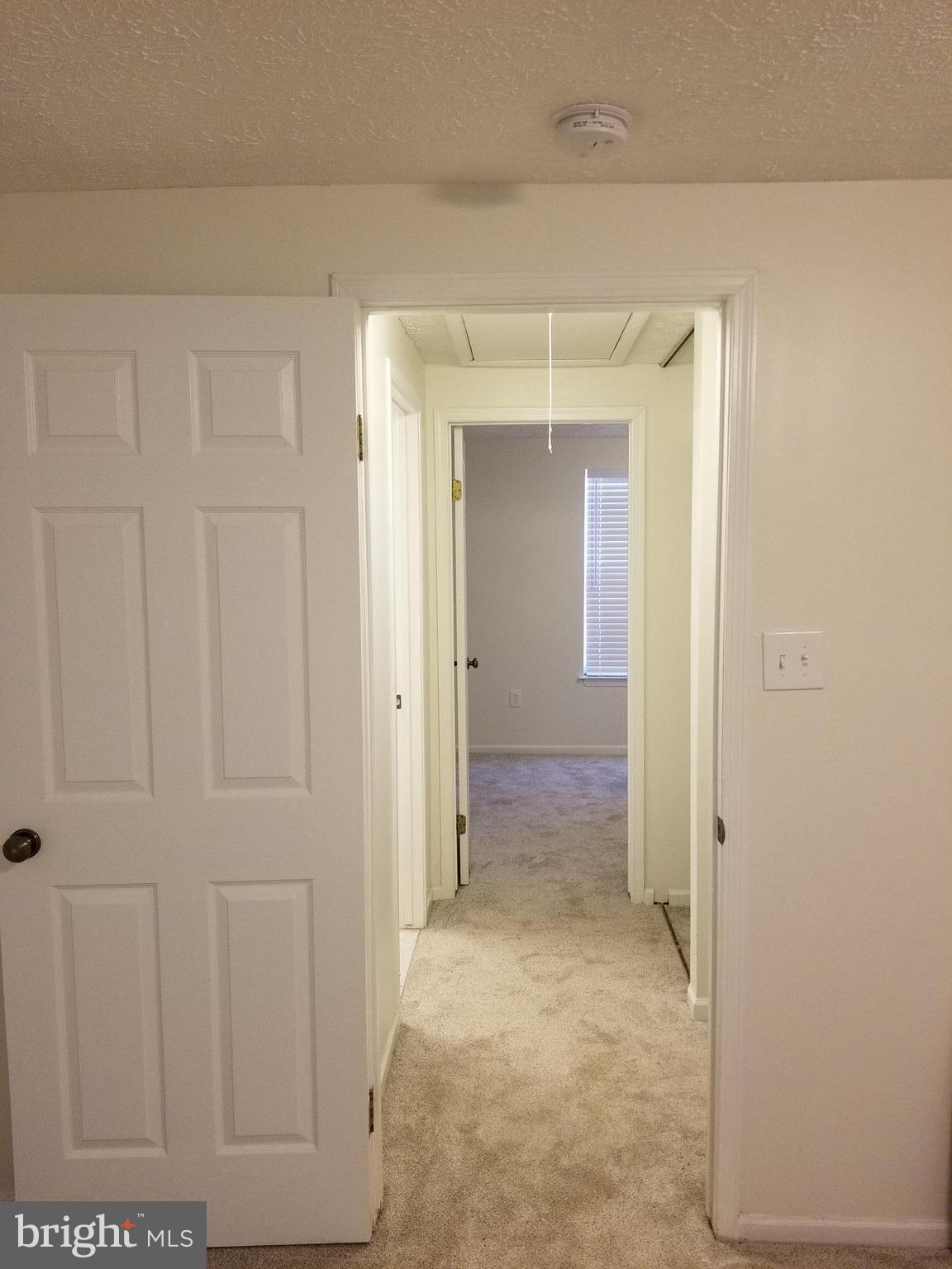 GLEN OAKS - Residential Lease