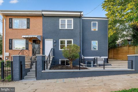 712 CONGRESS STREET SE WASHINGTON DC 20032