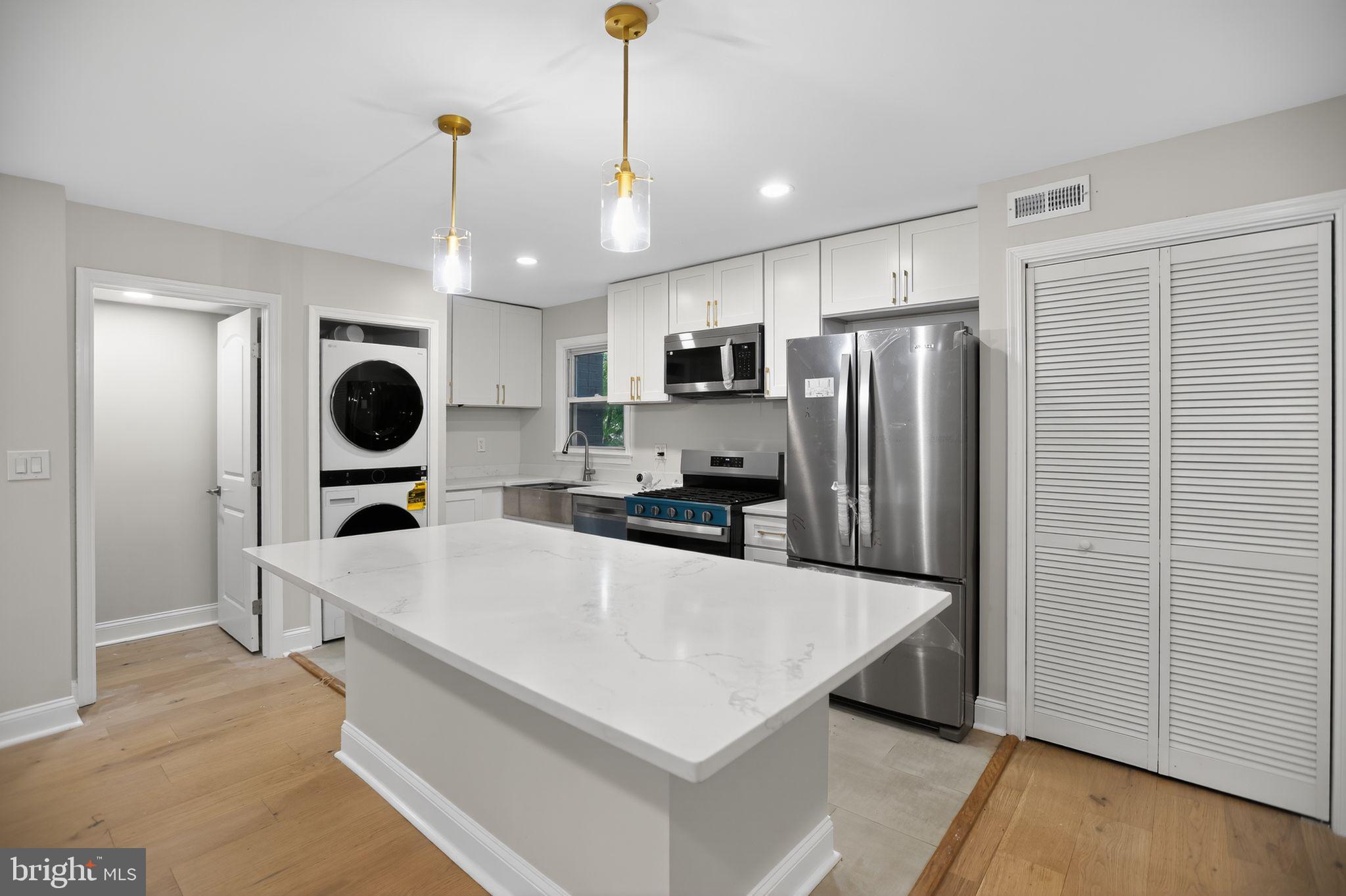 712 CONGRESS STREET SE