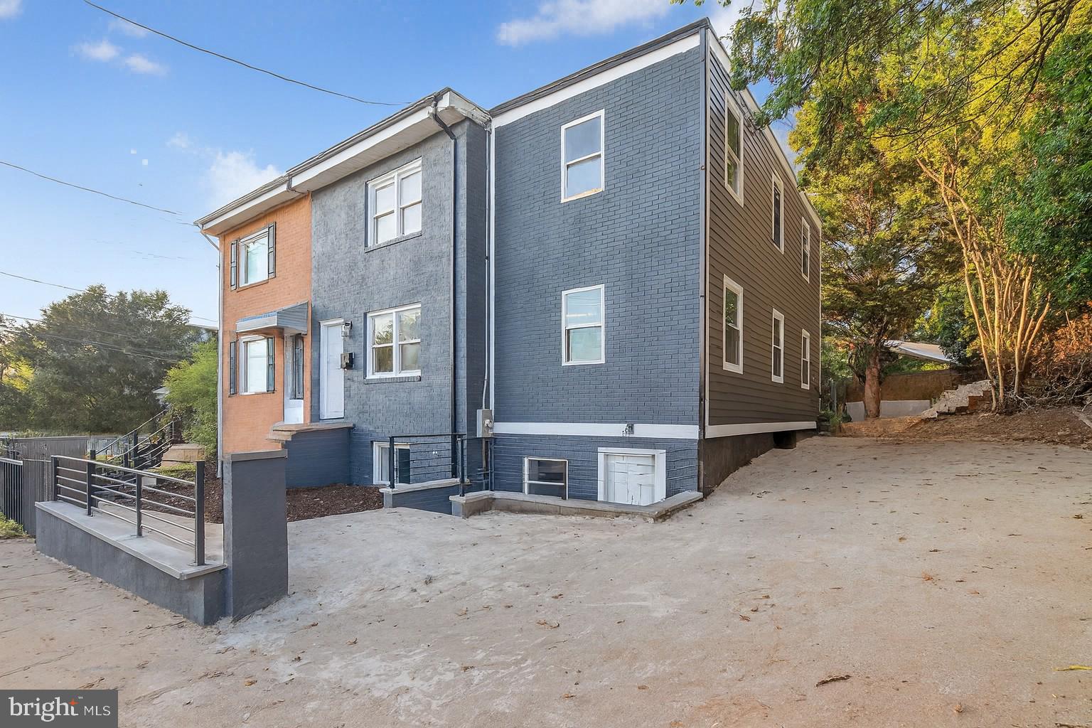 712 CONGRESS STREET SE