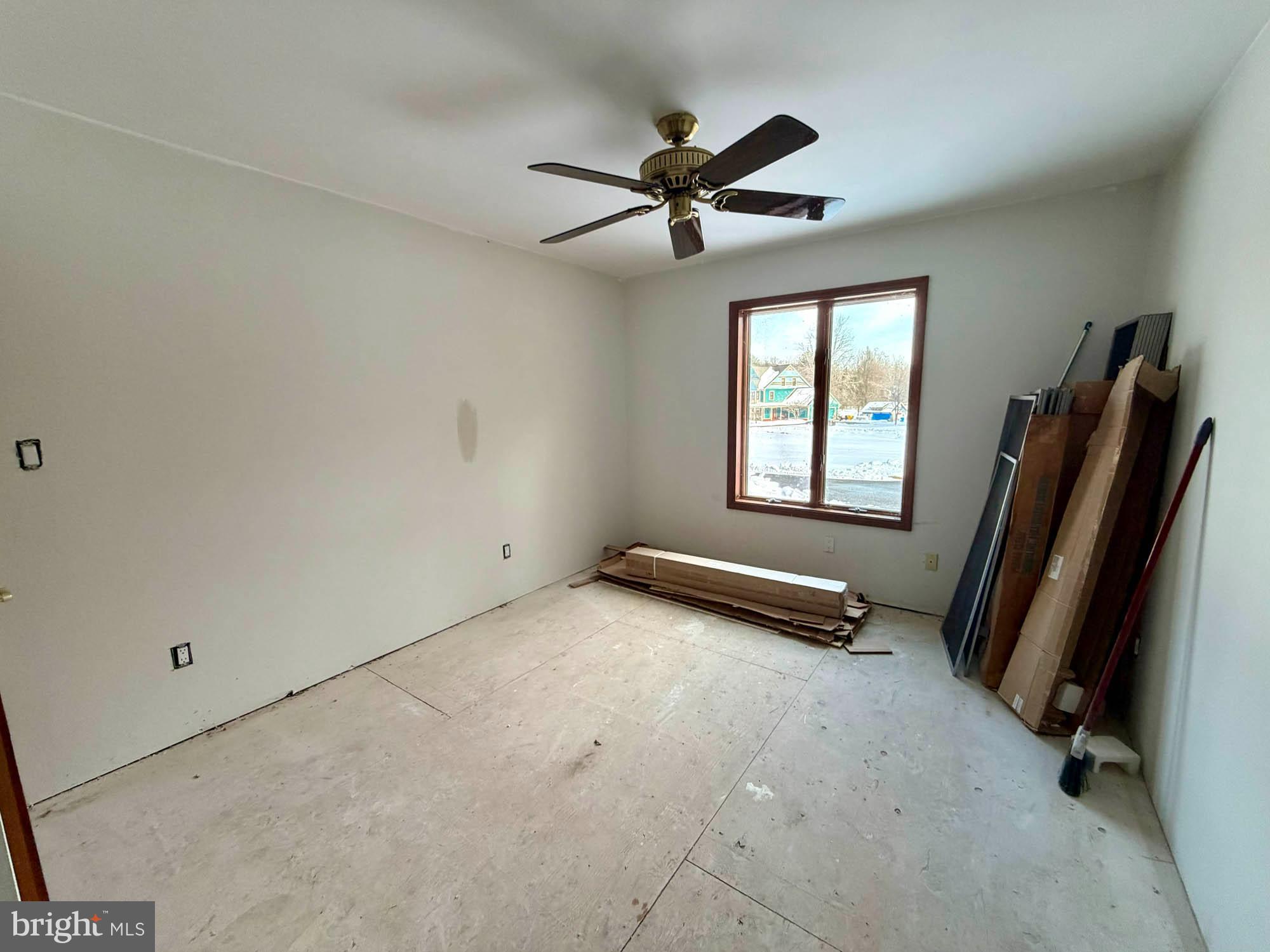 MILLERSVILLE - Residential