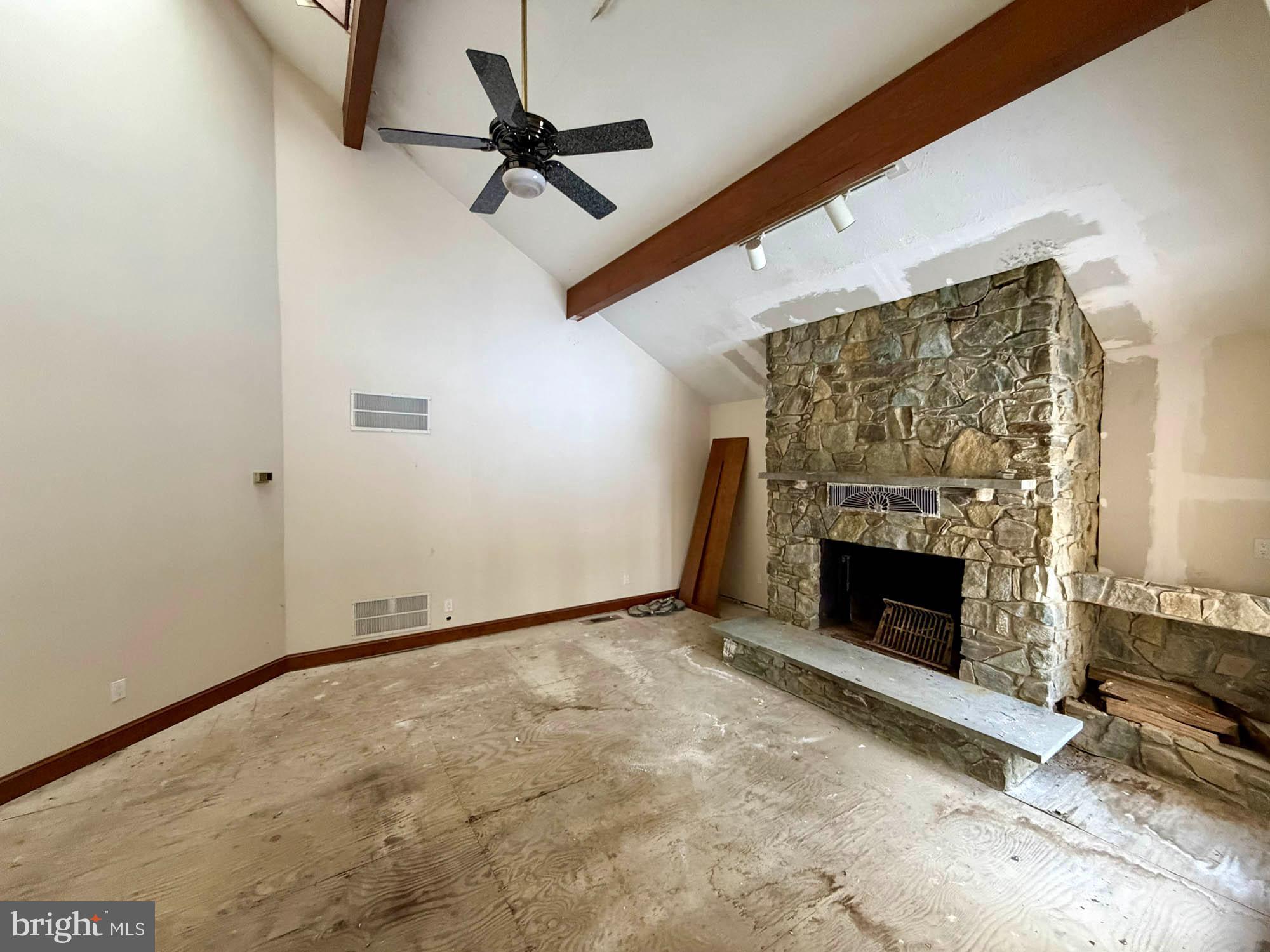 MILLERSVILLE - Residential