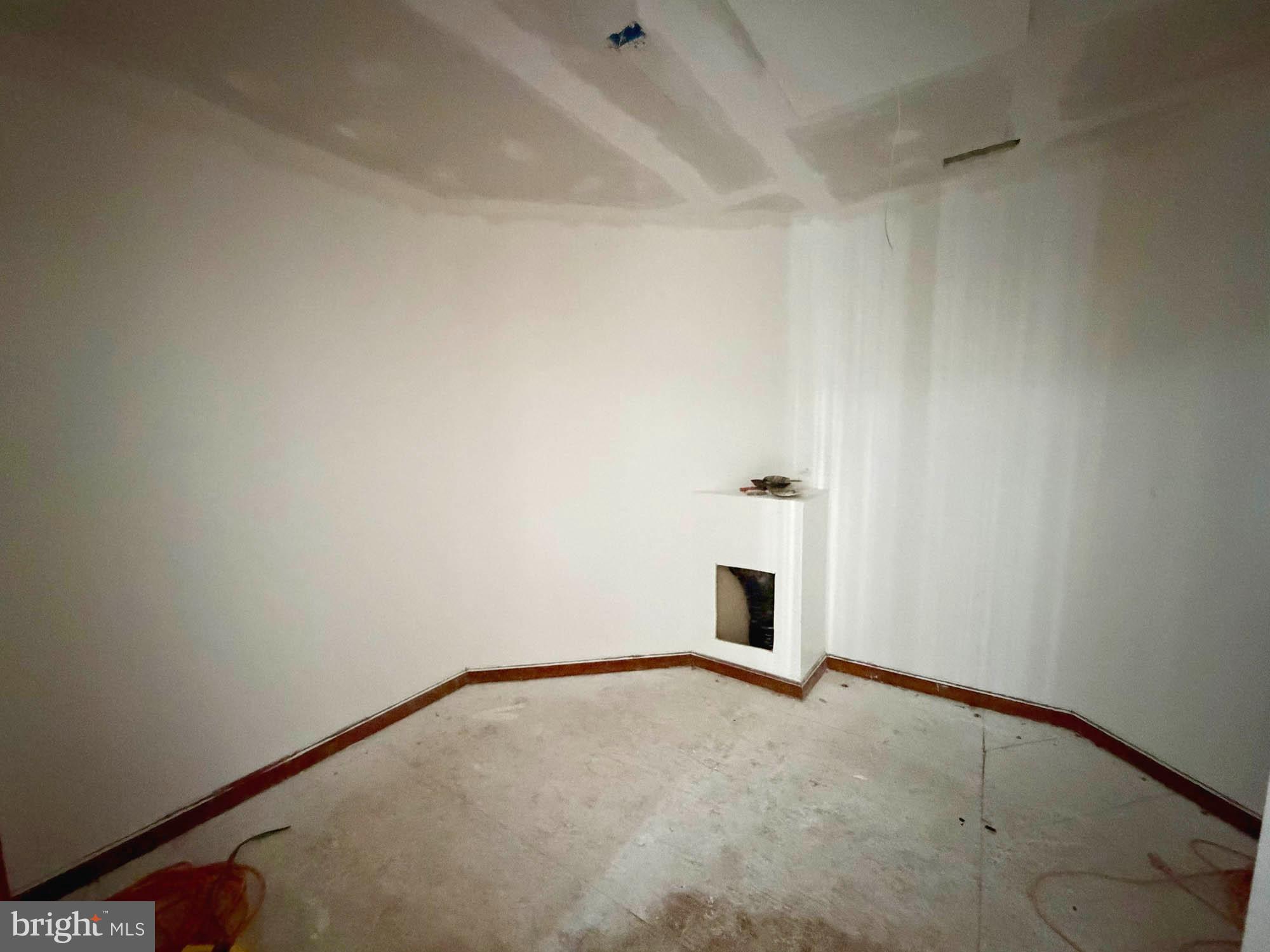 MILLERSVILLE - Residential