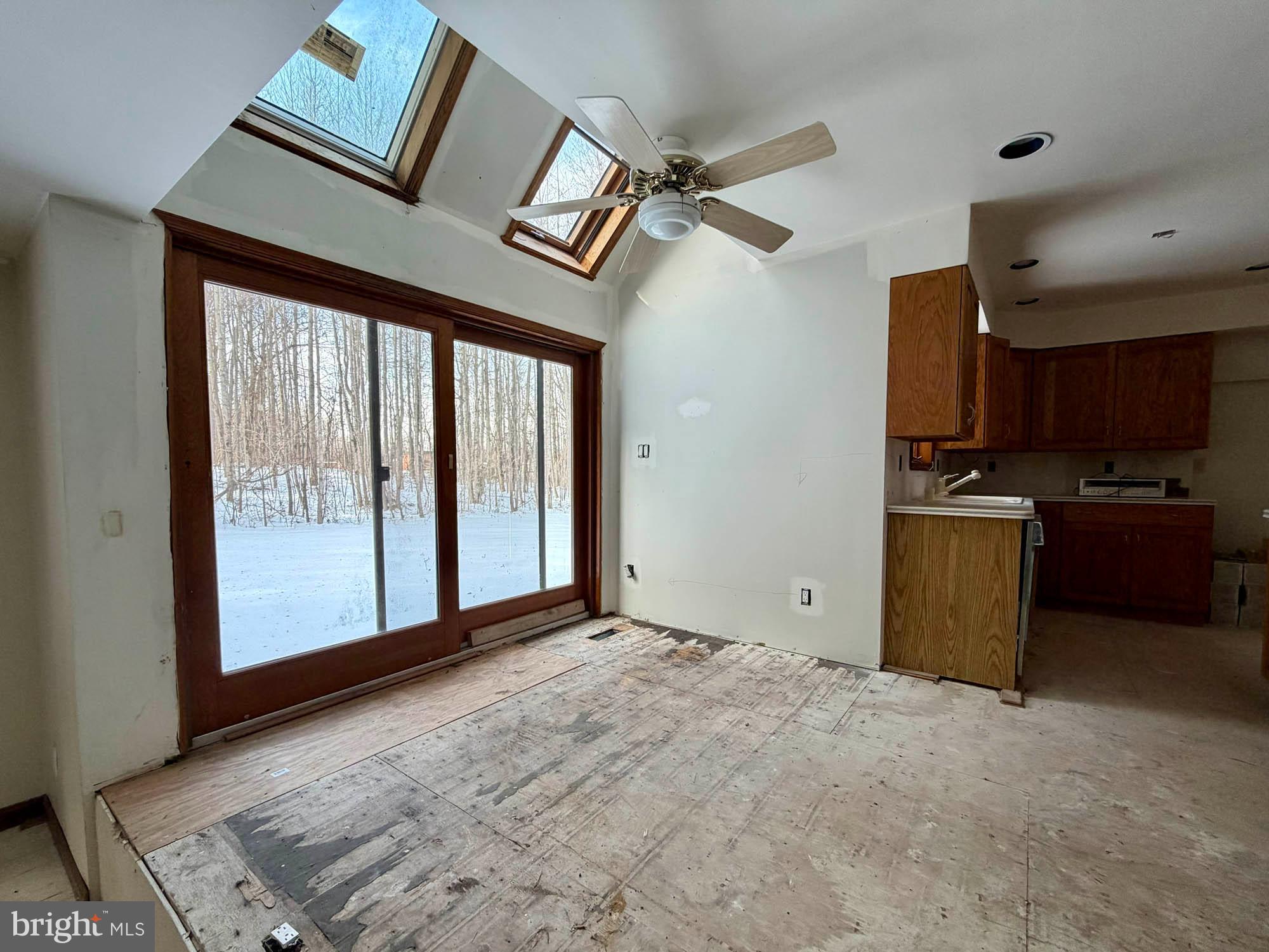 MILLERSVILLE - Residential