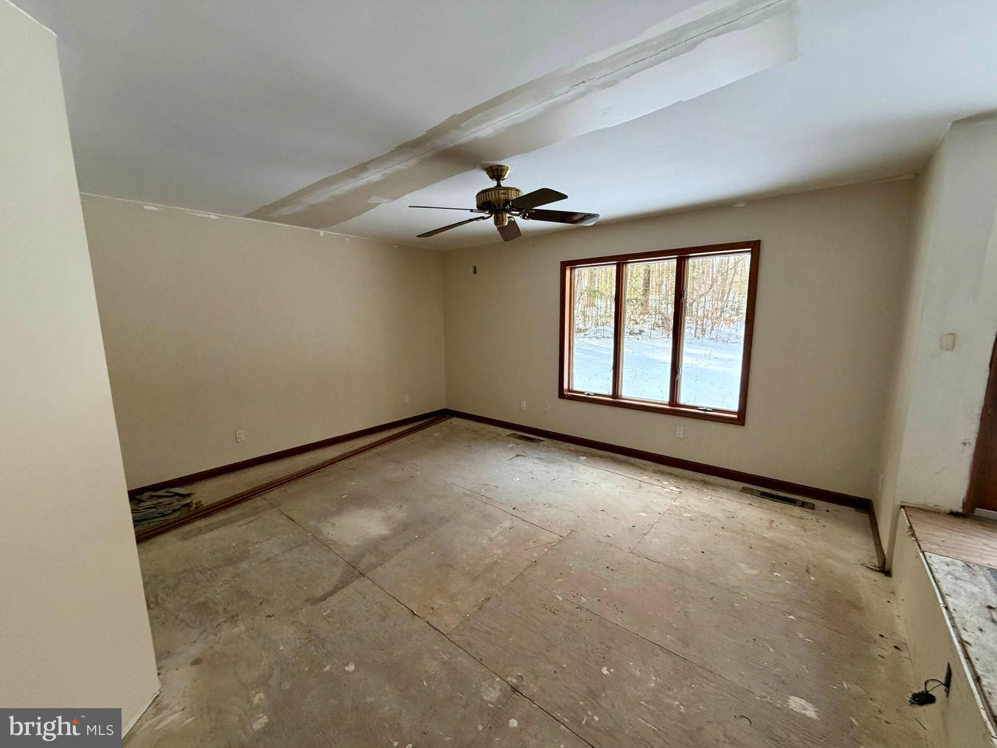 MILLERSVILLE - Residential